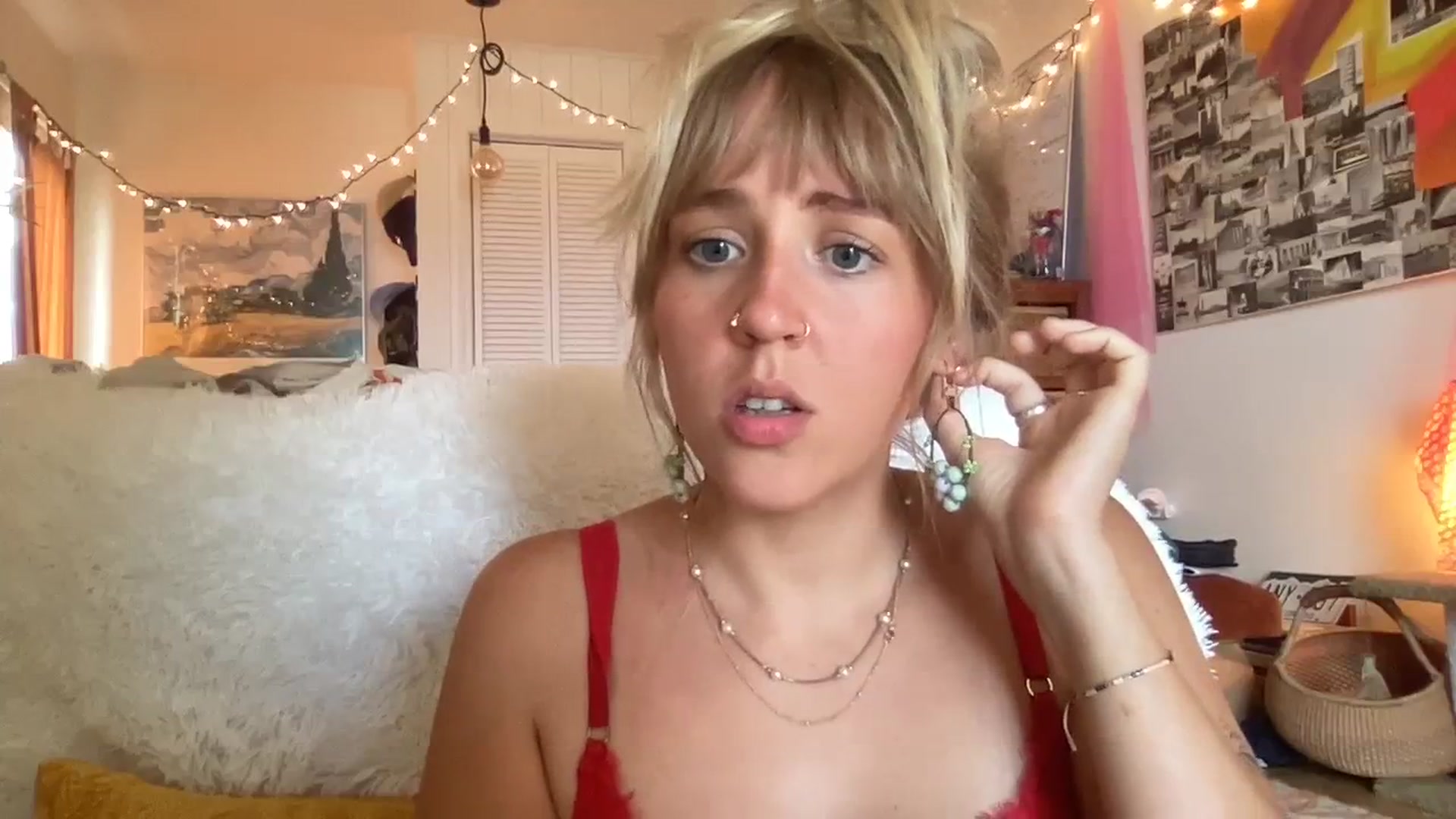 Gallery image thumbnail from PrincessElla_'s myfreecams stream on, 10/13/2023, 20:03 image 10 of 20
