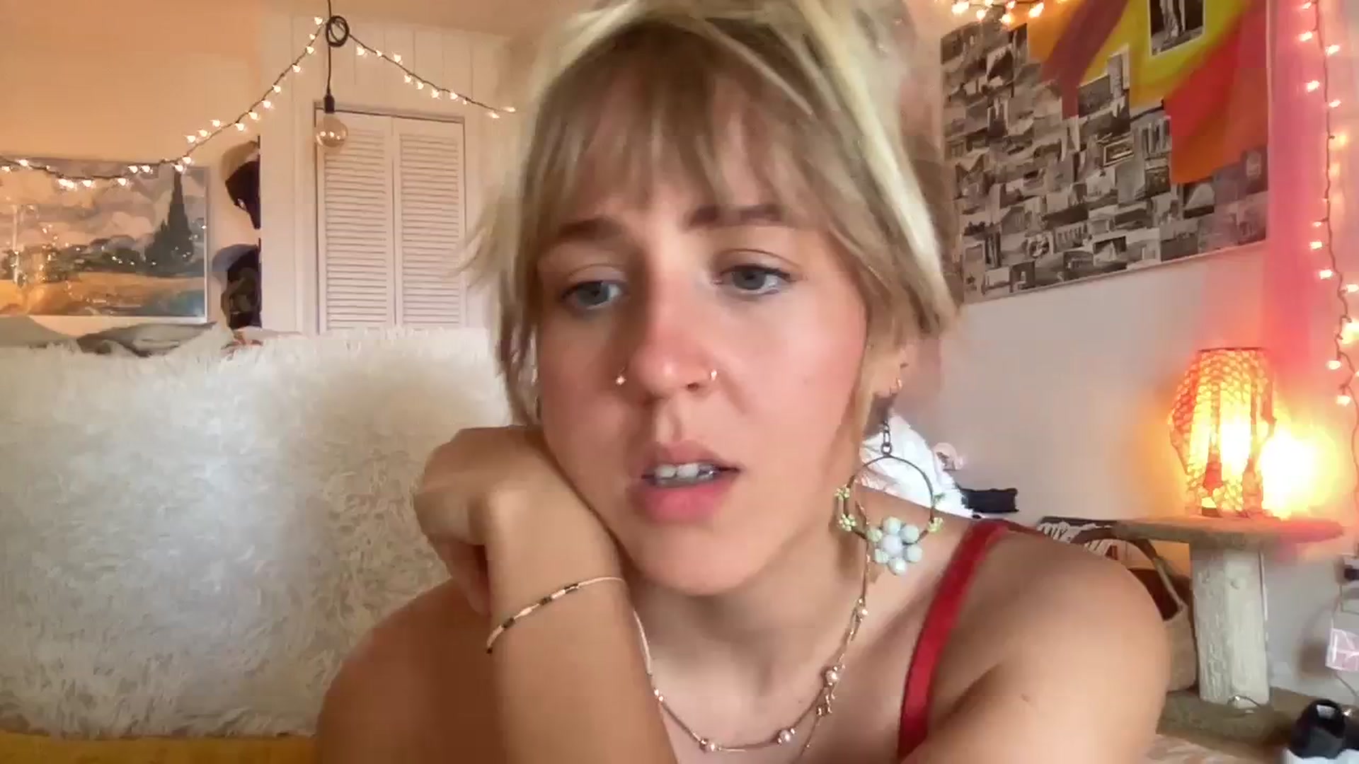 Gallery image thumbnail from PrincessElla_'s myfreecams stream on, 10/13/2023, 20:03 image 16 of 20