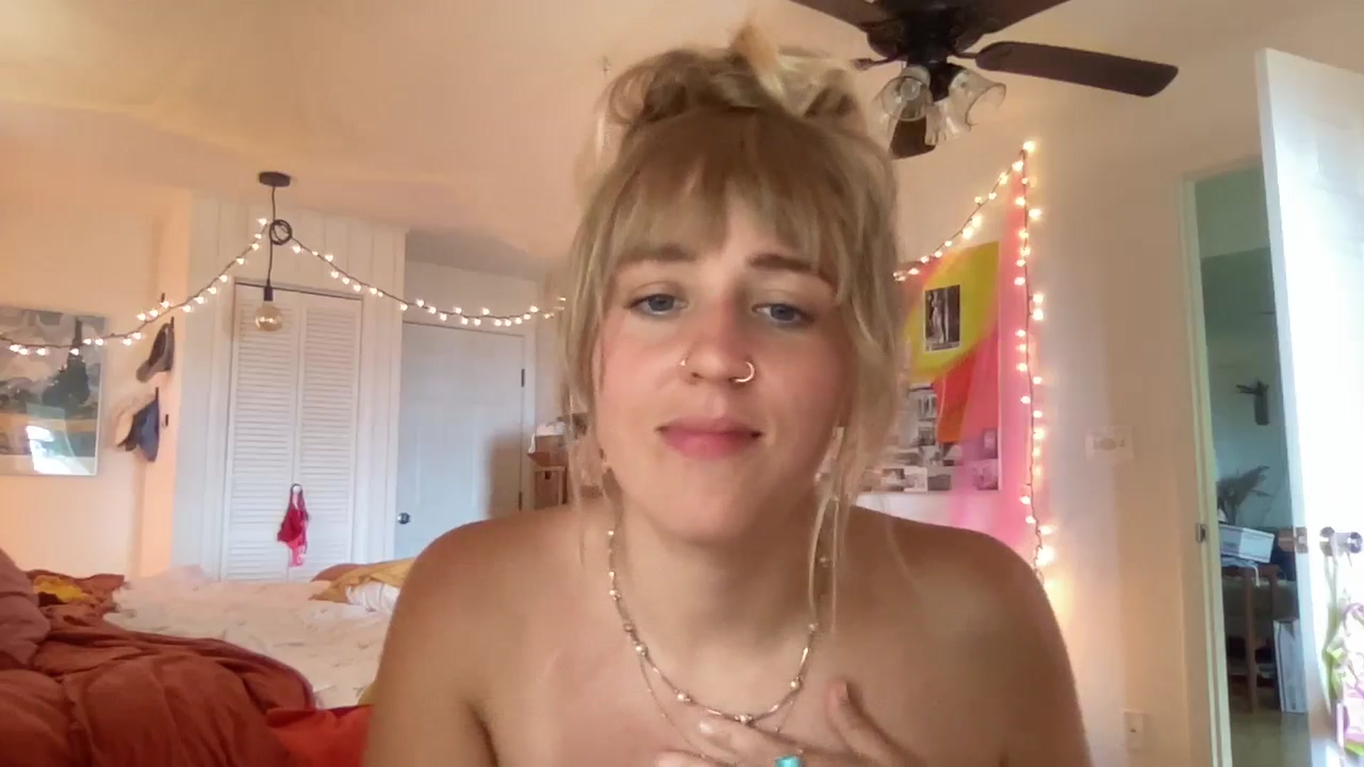 Gallery image thumbnail from PrincessElla_'s myfreecams stream on, 10/16/2023, 24:17 image 13 of 20