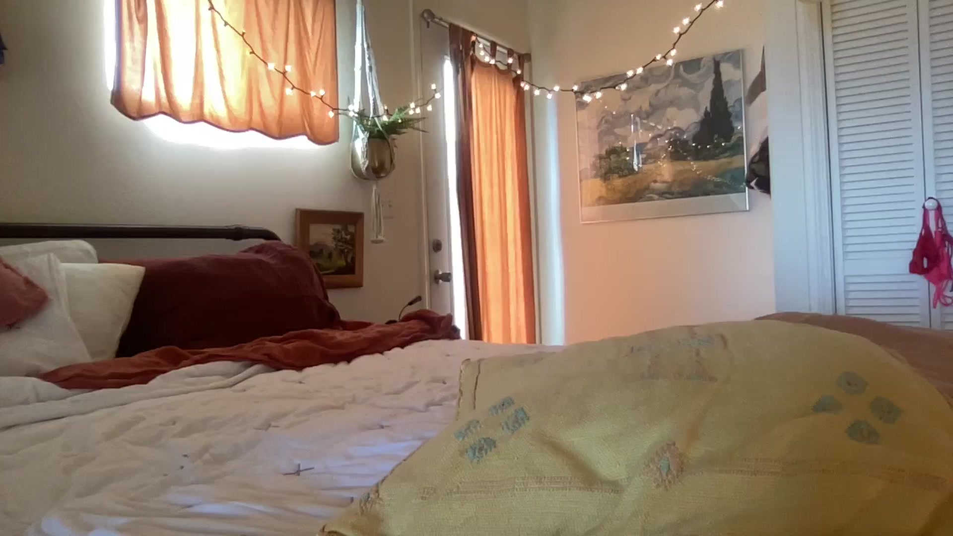 Gallery image thumbnail from PrincessElla_'s myfreecams stream on, 10/16/2023, 22:41 image 14 of 20