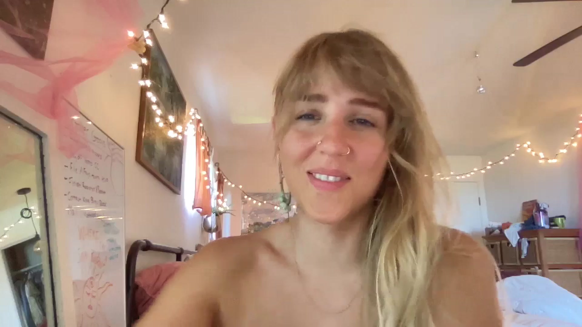 Gallery image thumbnail from PrincessElla_'s myfreecams stream on, 10/20/2023, 21:18 image 11 of 20