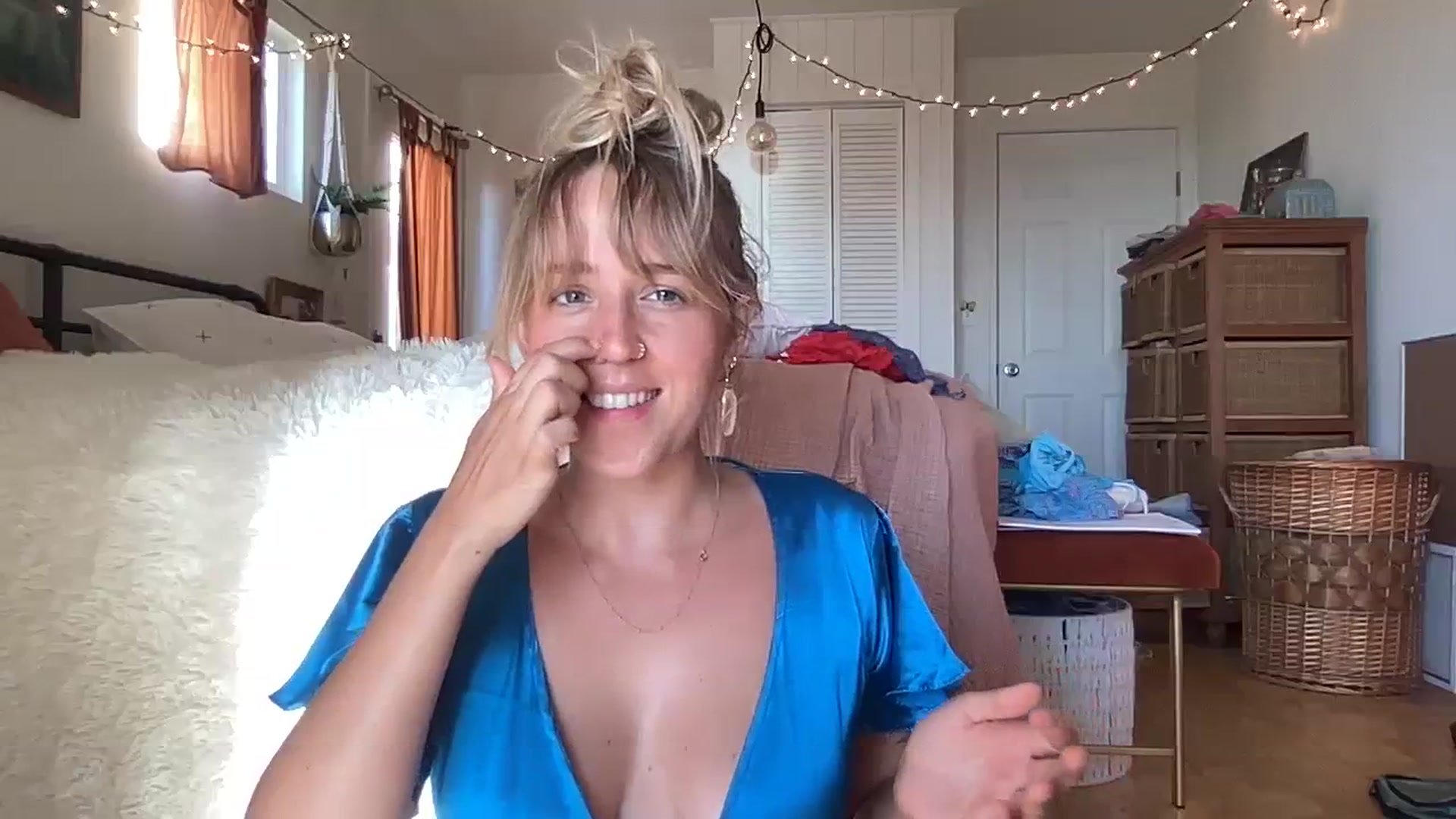 Gallery image thumbnail from PrincessElla_'s myfreecams stream on, 11/22/2023, 02:24 image 10 of 20