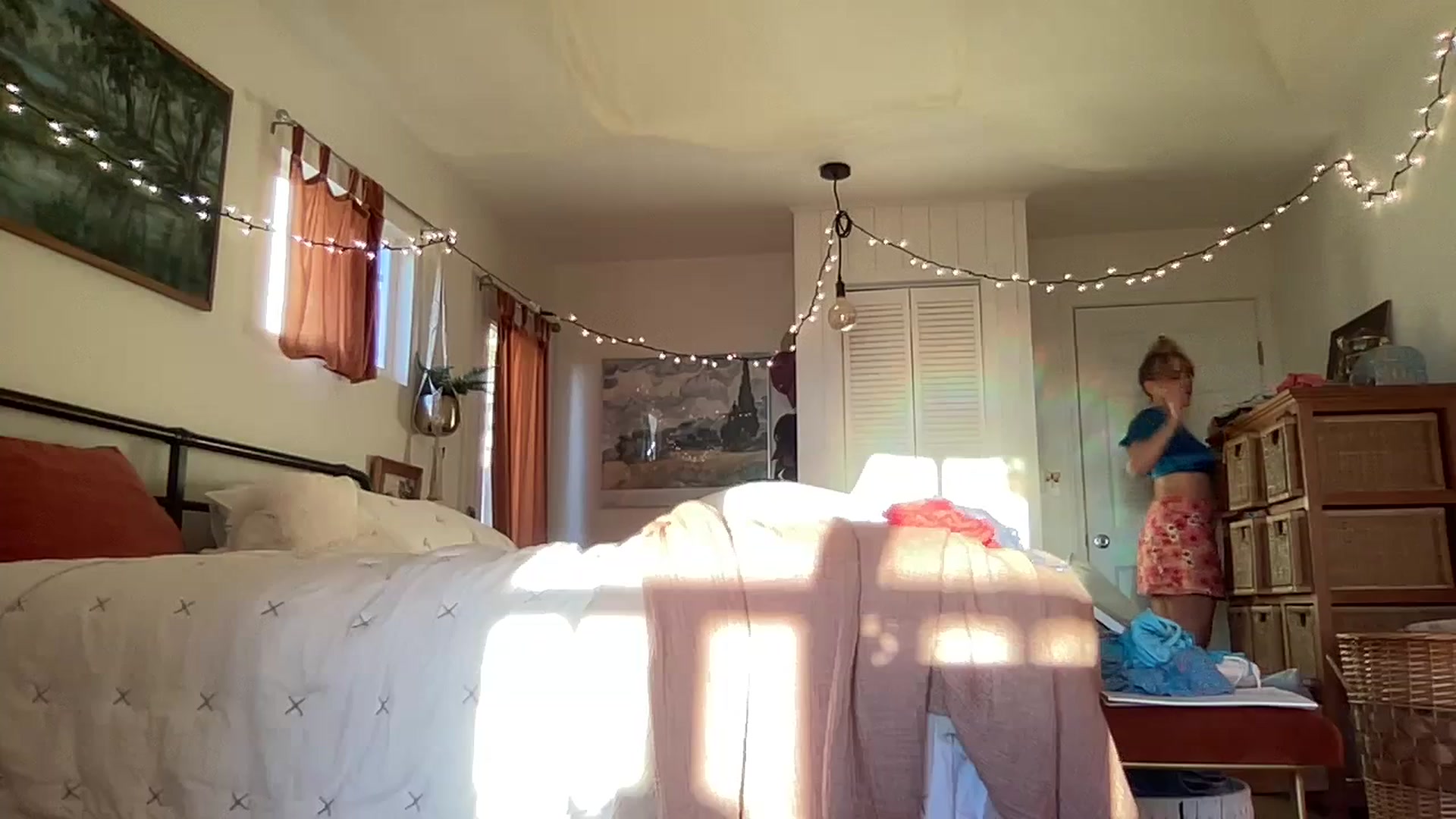 Gallery image thumbnail from PrincessElla_'s myfreecams stream on, 11/22/2023, 04:00 image 5 of 20