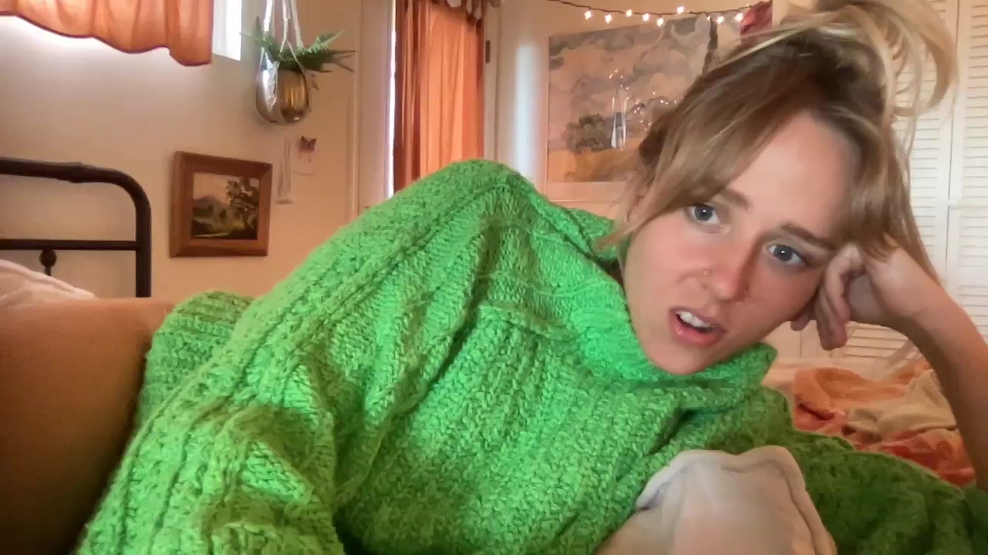 Gallery image thumbnail from PrincessElla_'s myfreecams stream on, 12/19/2023, 02:13 image 10 of 20