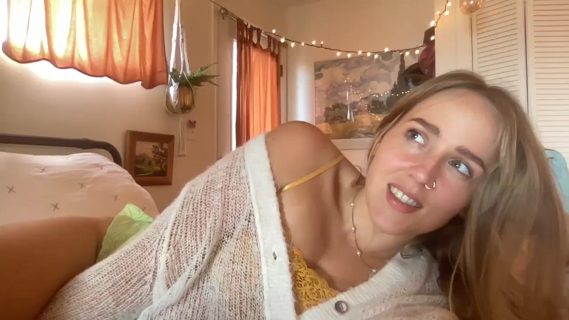 Gallery image thumbnail from PrincessElla_'s myfreecams stream on, 01/05/2024, 23:43 image 5 of 20