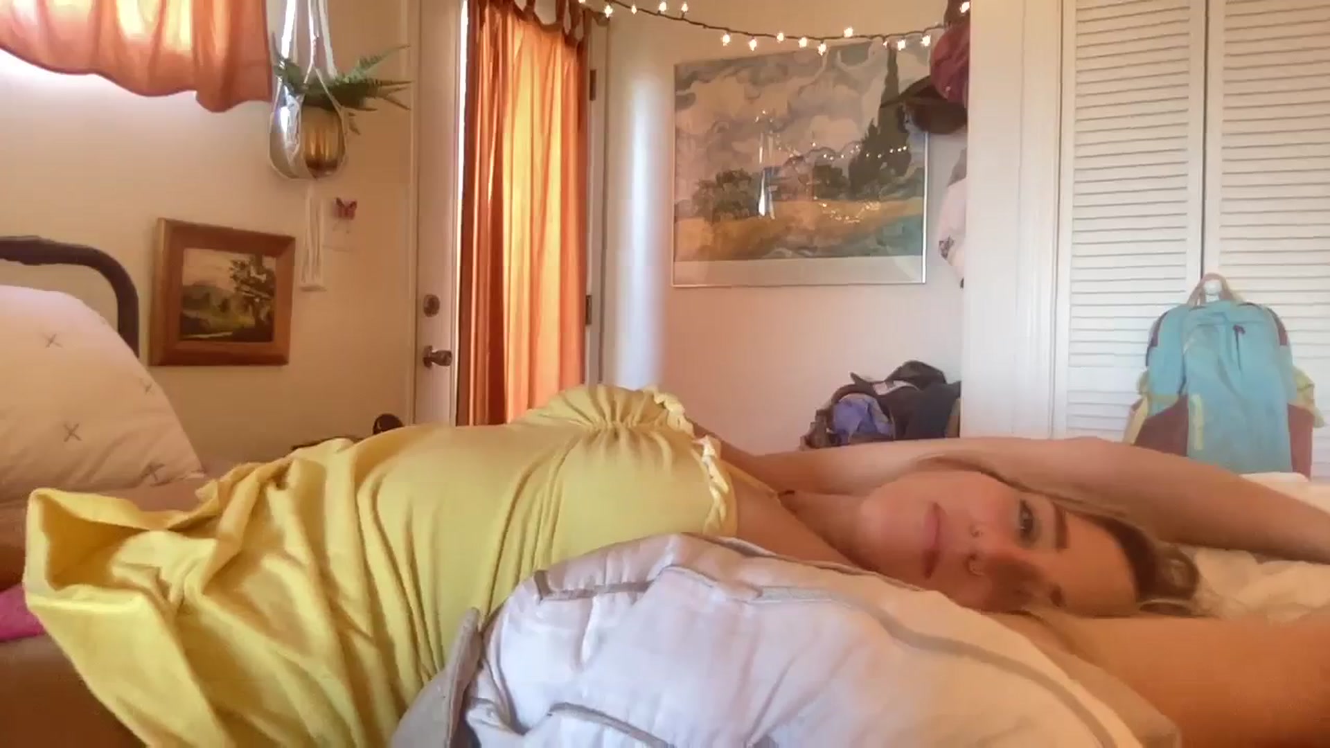 Gallery image thumbnail from PrincessElla_'s myfreecams stream on, 01/11/2024, 24:01 image 16 of 20