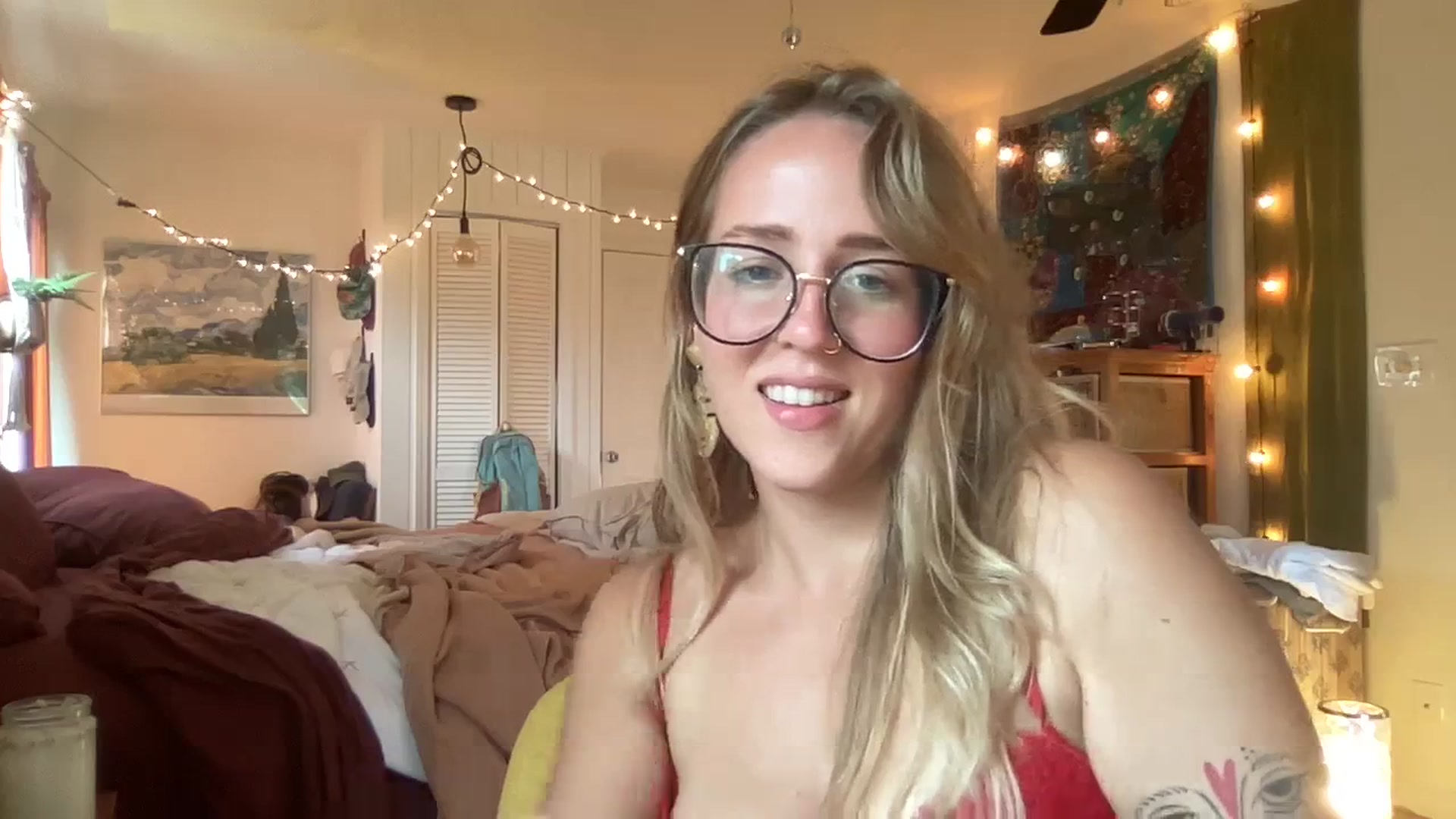 Gallery image thumbnail from PrincessElla_'s myfreecams stream on, 02/02/2024, 23:15 image 17 of 20