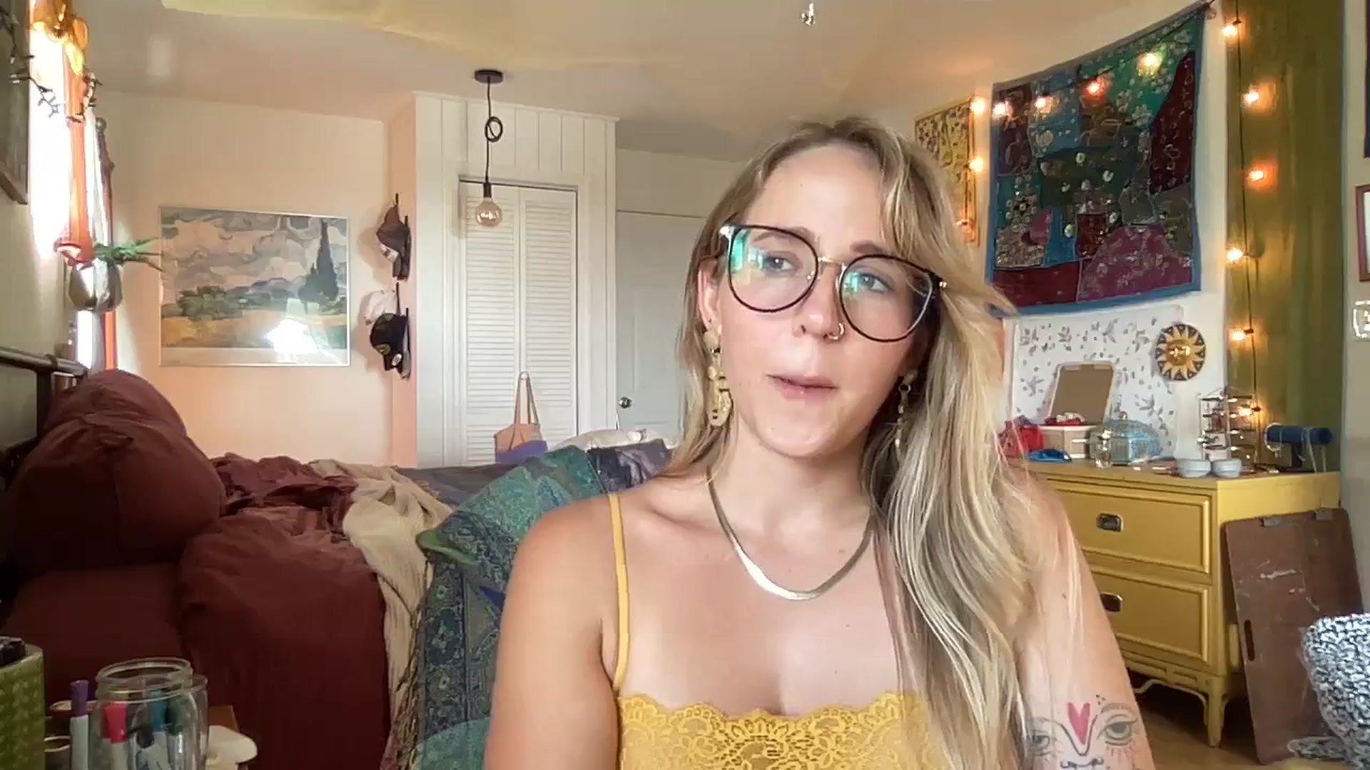 Gallery image thumbnail from PrincessElla_'s myfreecams stream on, 02/18/2024, 02:30 image 9 of 20