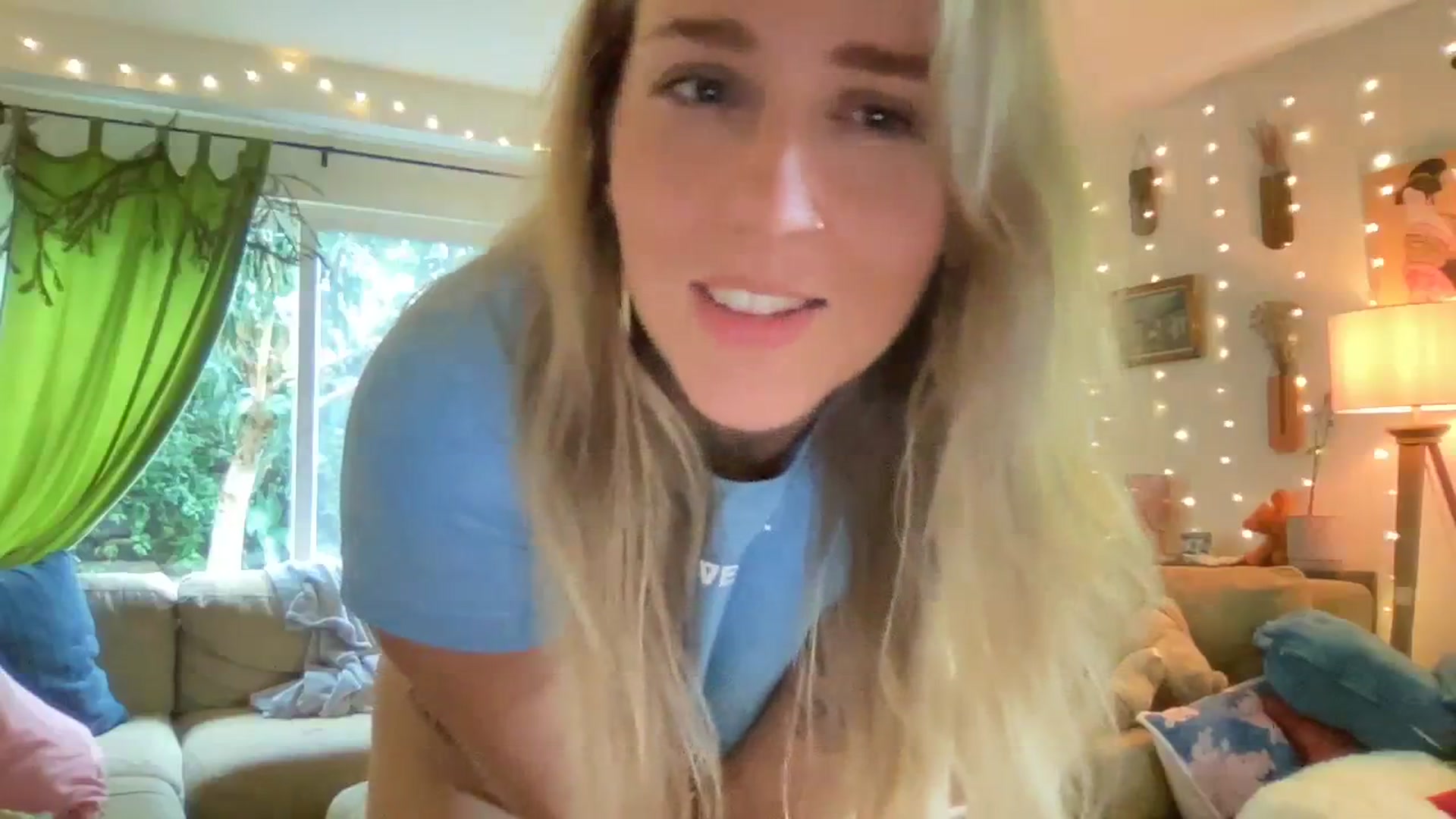 Gallery image thumbnail from PrincessElla_'s myfreecams stream on, 02/27/2024, 24:24 image 15 of 20