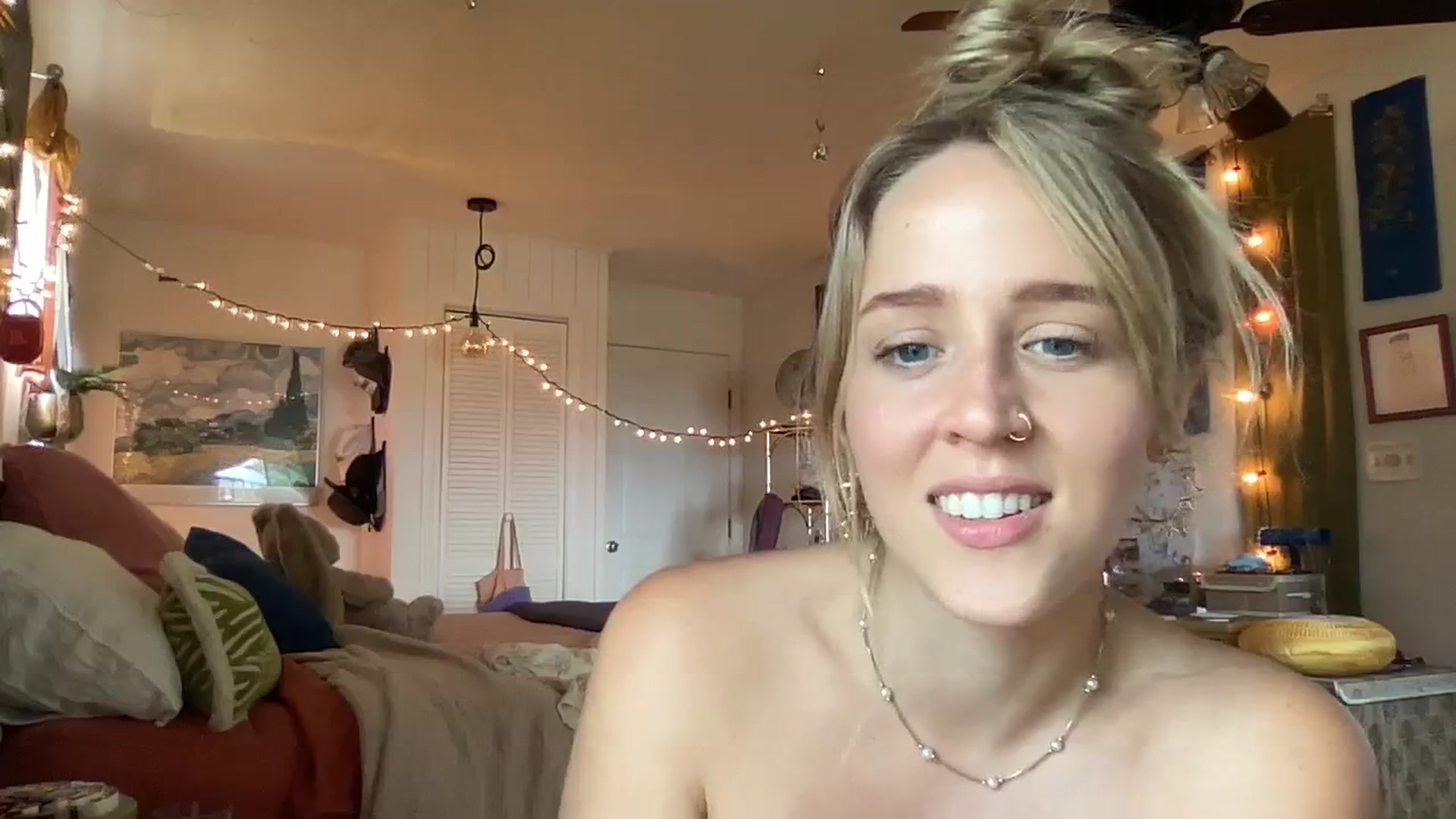 Gallery image thumbnail from PrincessElla_'s myfreecams stream on, 02/27/2024, 22:48 image 11 of 20