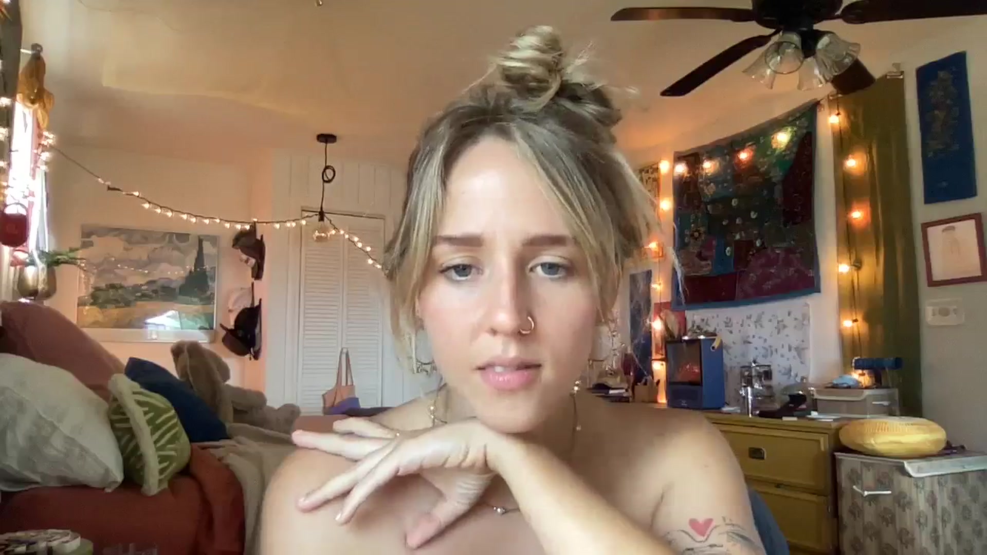 Gallery image thumbnail from PrincessElla_'s myfreecams stream on, 02/27/2024, 22:48 image 15 of 20