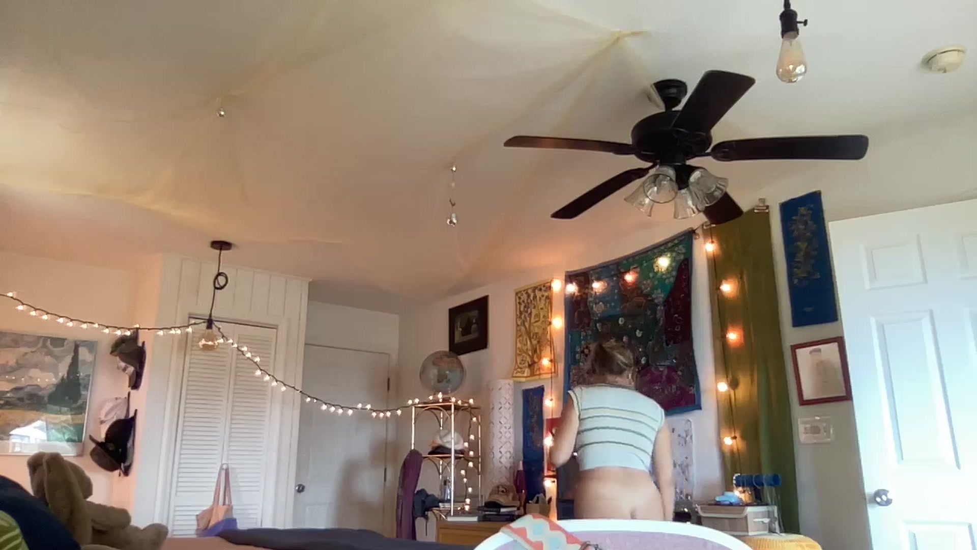 Gallery image thumbnail from PrincessElla_'s myfreecams stream on, 02/27/2024, 23:48 image 17 of 20