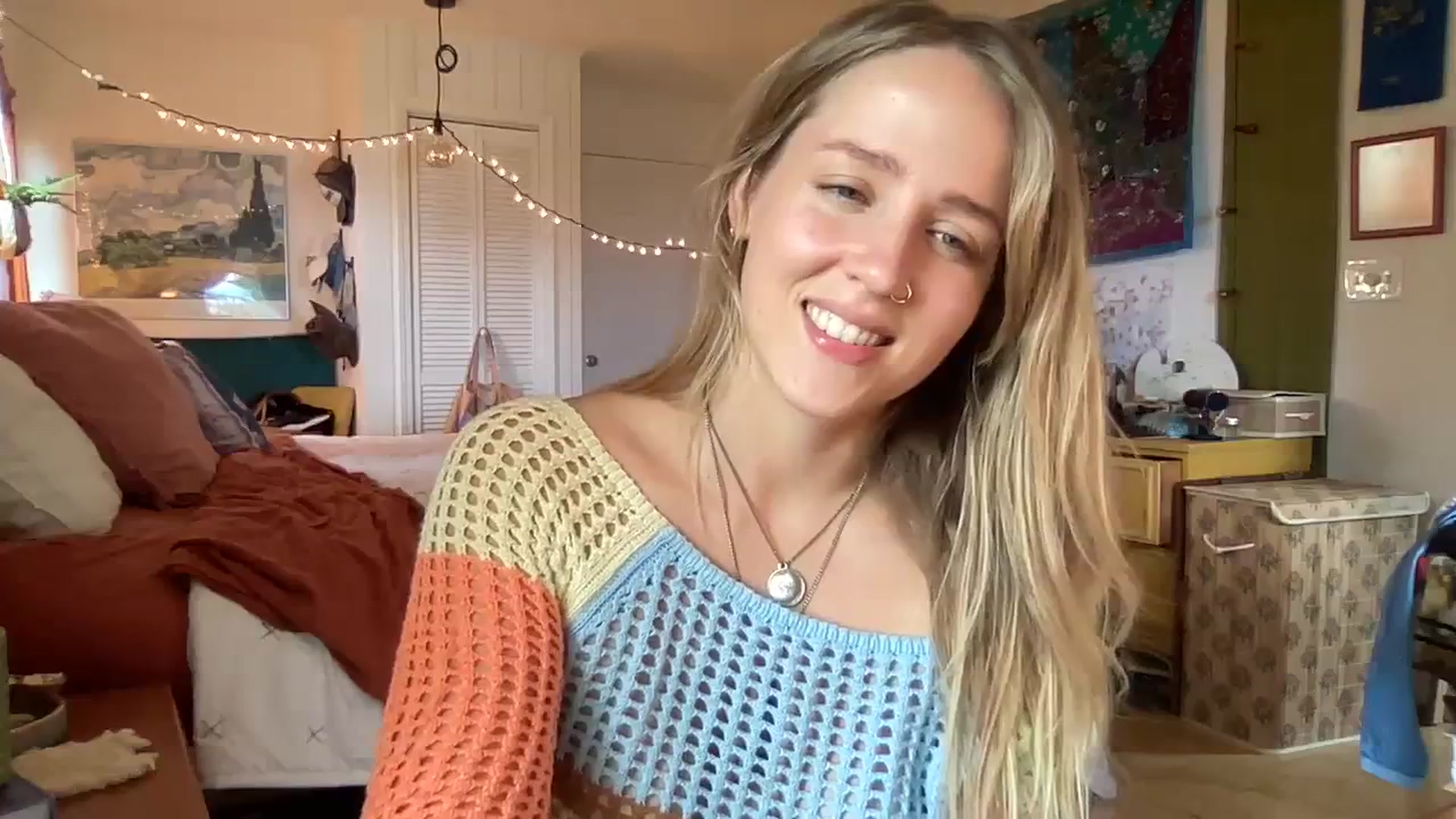 Gallery image thumbnail from PrincessElla_'s myfreecams stream on, 03/13/2024, 22:22 image 9 of 20