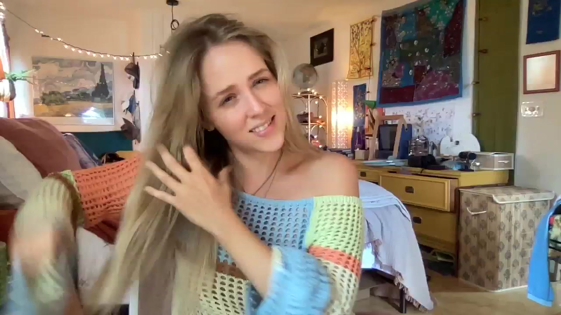 Gallery image thumbnail from PrincessElla_'s myfreecams stream on, 03/13/2024, 22:22 image 10 of 20
