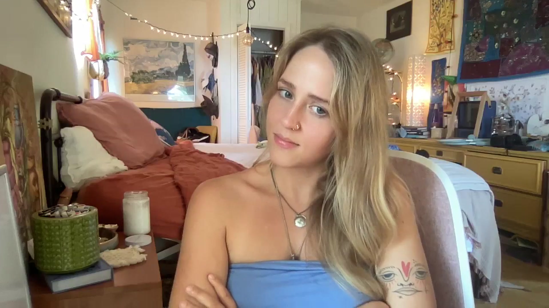 Gallery image thumbnail from PrincessElla_'s myfreecams stream on, 03/14/2024, 24:26 image 5 of 20
