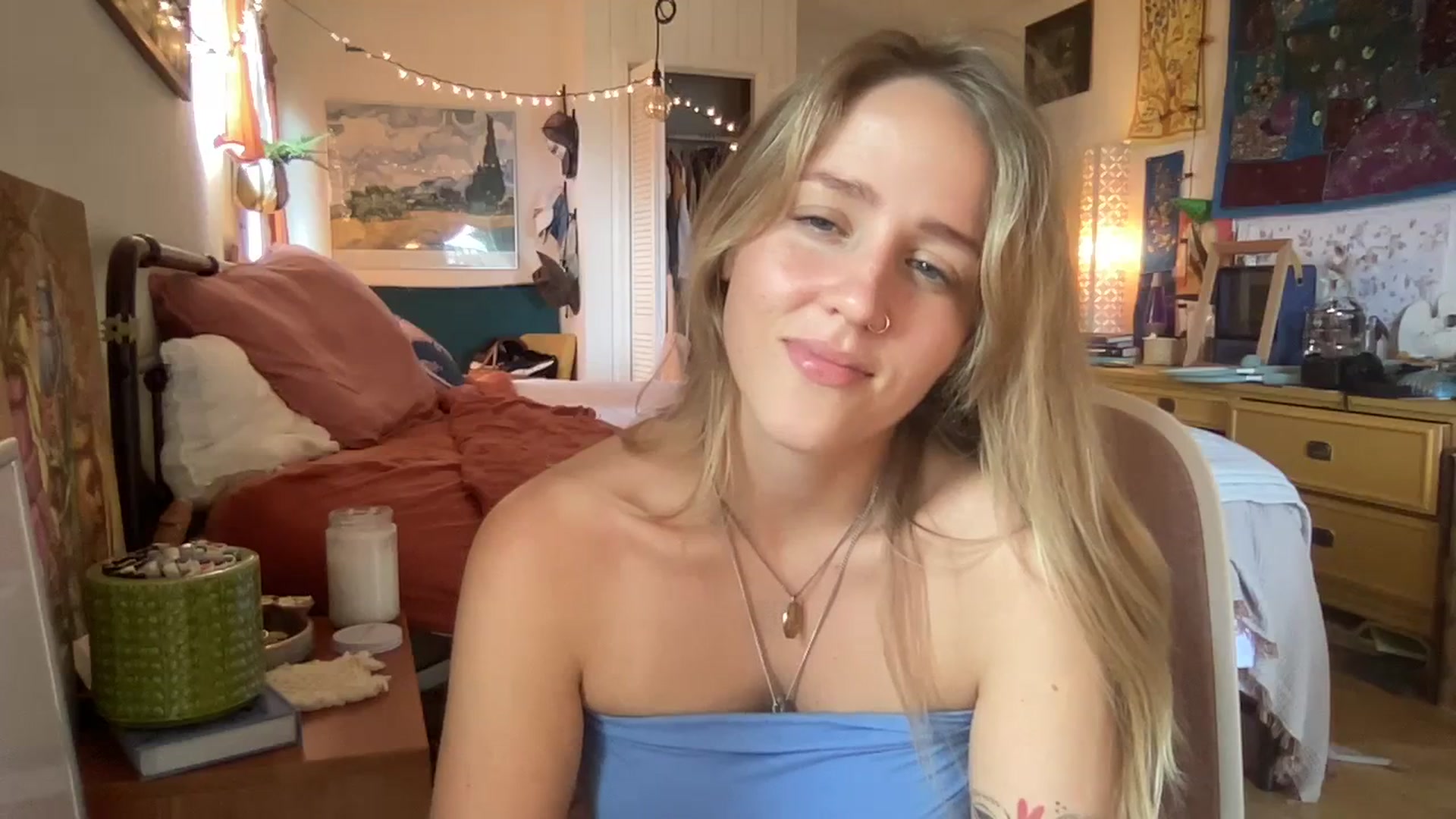 Gallery image thumbnail from PrincessElla_'s myfreecams stream on, 03/14/2024, 24:26 image 8 of 20