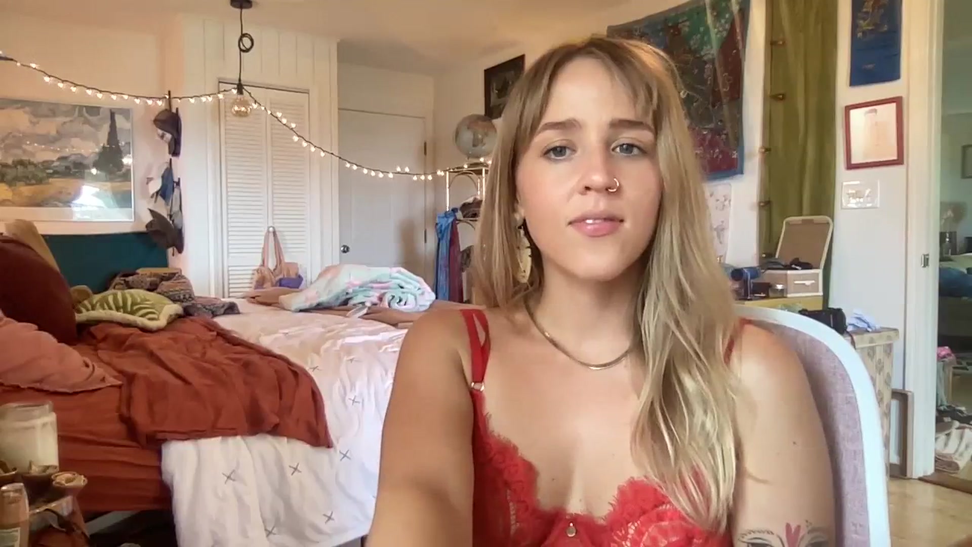 Gallery image thumbnail from PrincessElla_'s myfreecams stream on, 03/19/2024, 24:32 image 8 of 20
