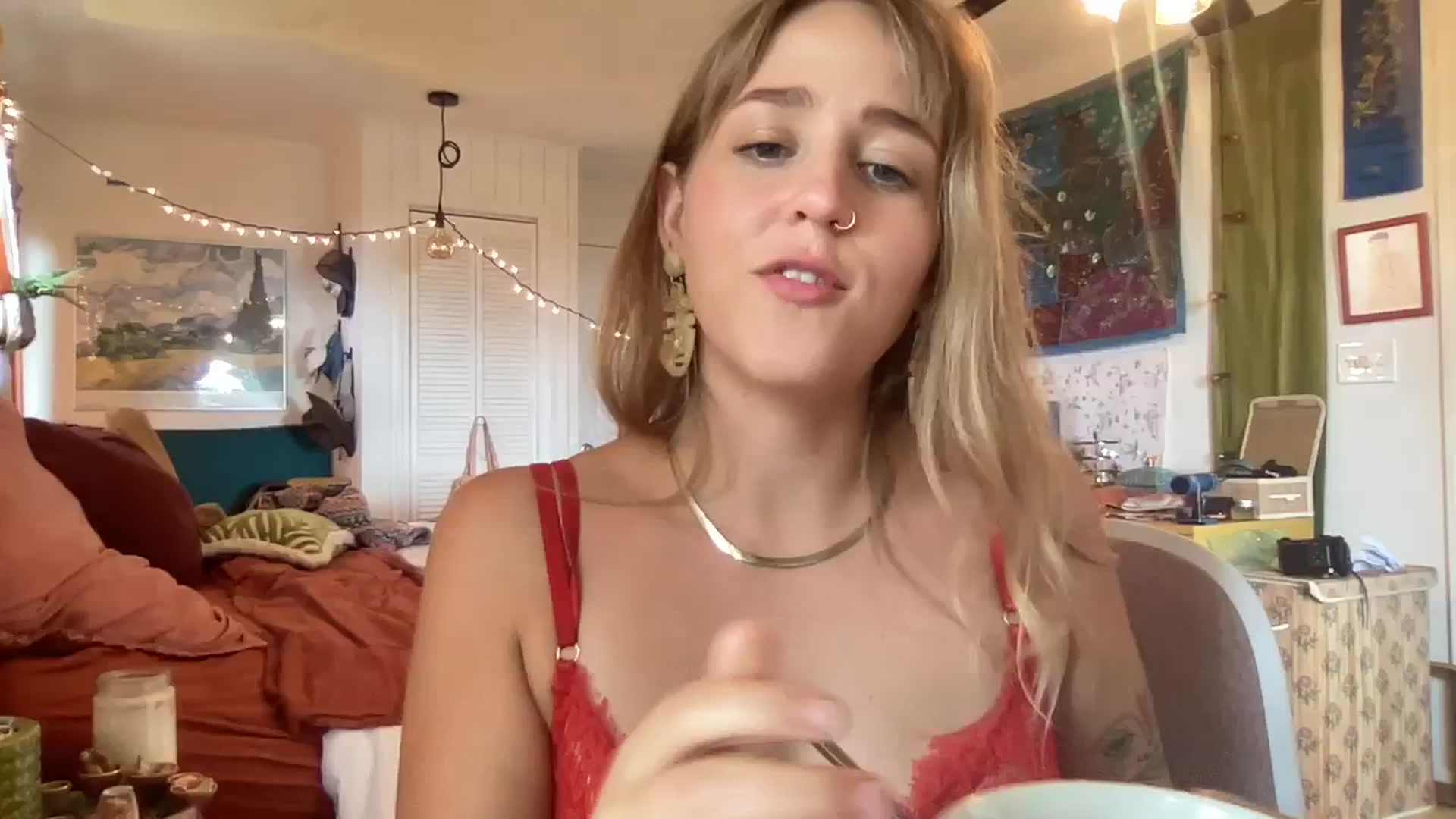 Gallery image thumbnail from PrincessElla_'s myfreecams stream on, 03/19/2024, 02:28 image 1 of 20
