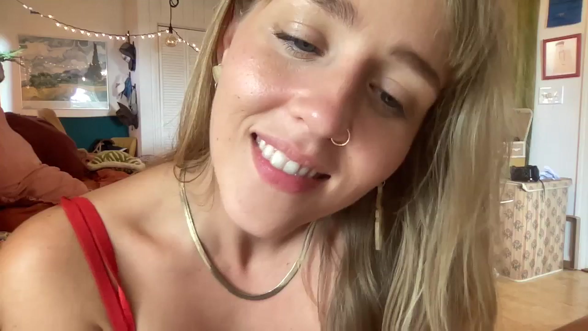 Gallery image thumbnail from PrincessElla_'s myfreecams stream on, 03/19/2024, 02:28 image 13 of 20