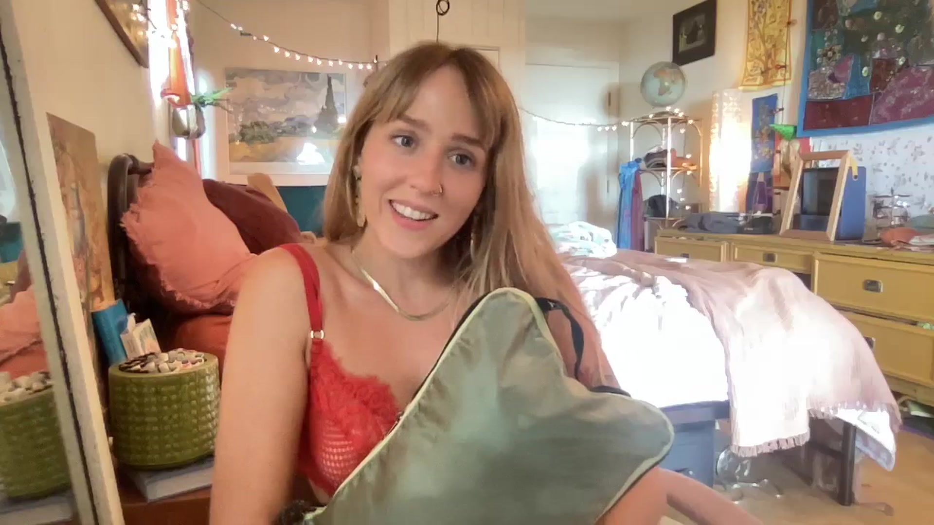 Gallery image thumbnail from PrincessElla_'s myfreecams stream on, 03/19/2024, 02:28 image 20 of 20