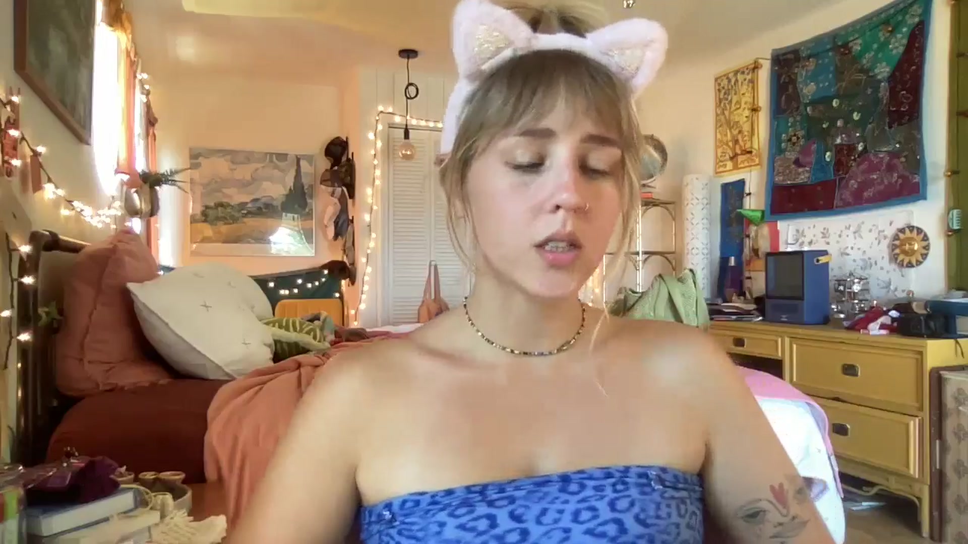 Gallery image thumbnail from PrincessElla_'s myfreecams stream on, 04/17/2024, 24:45 image 11 of 20
