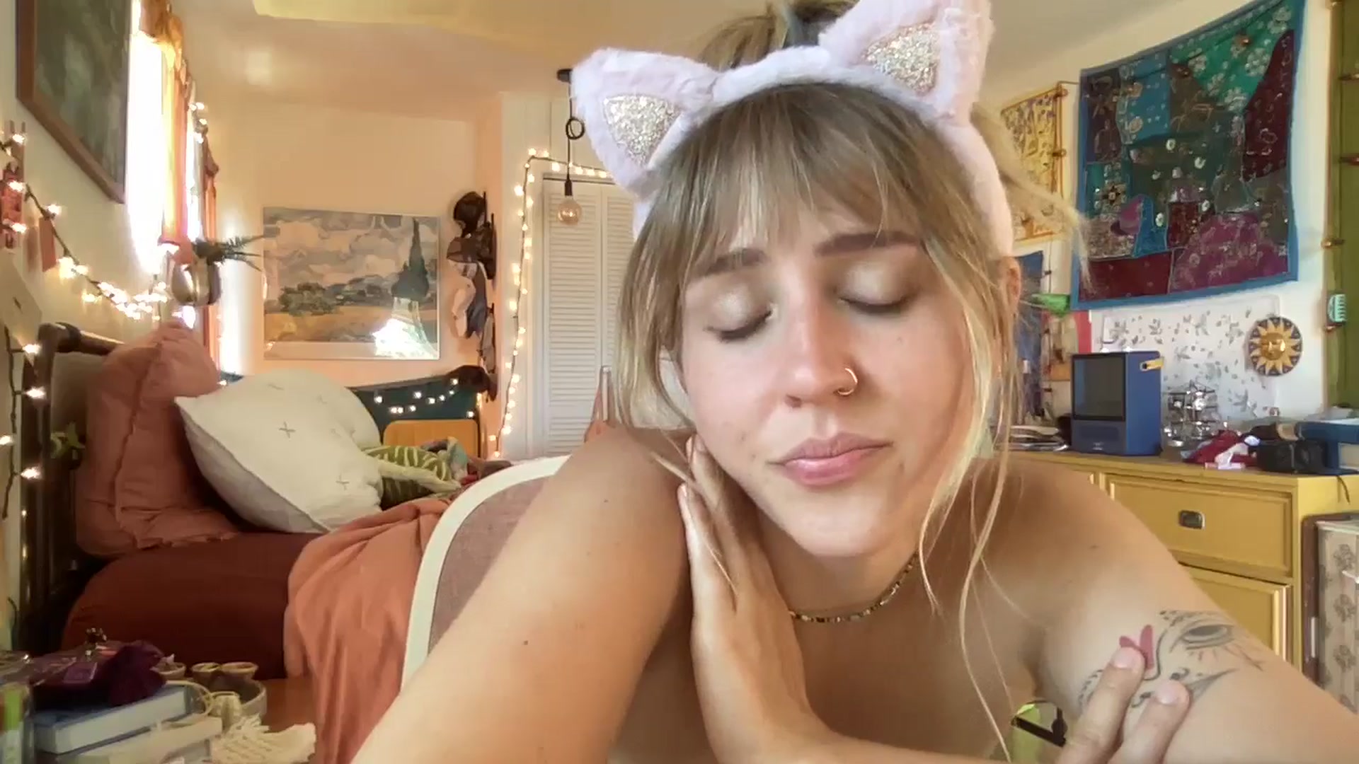 Gallery image thumbnail from PrincessElla_'s myfreecams stream on, 04/17/2024, 24:45 image 19 of 20