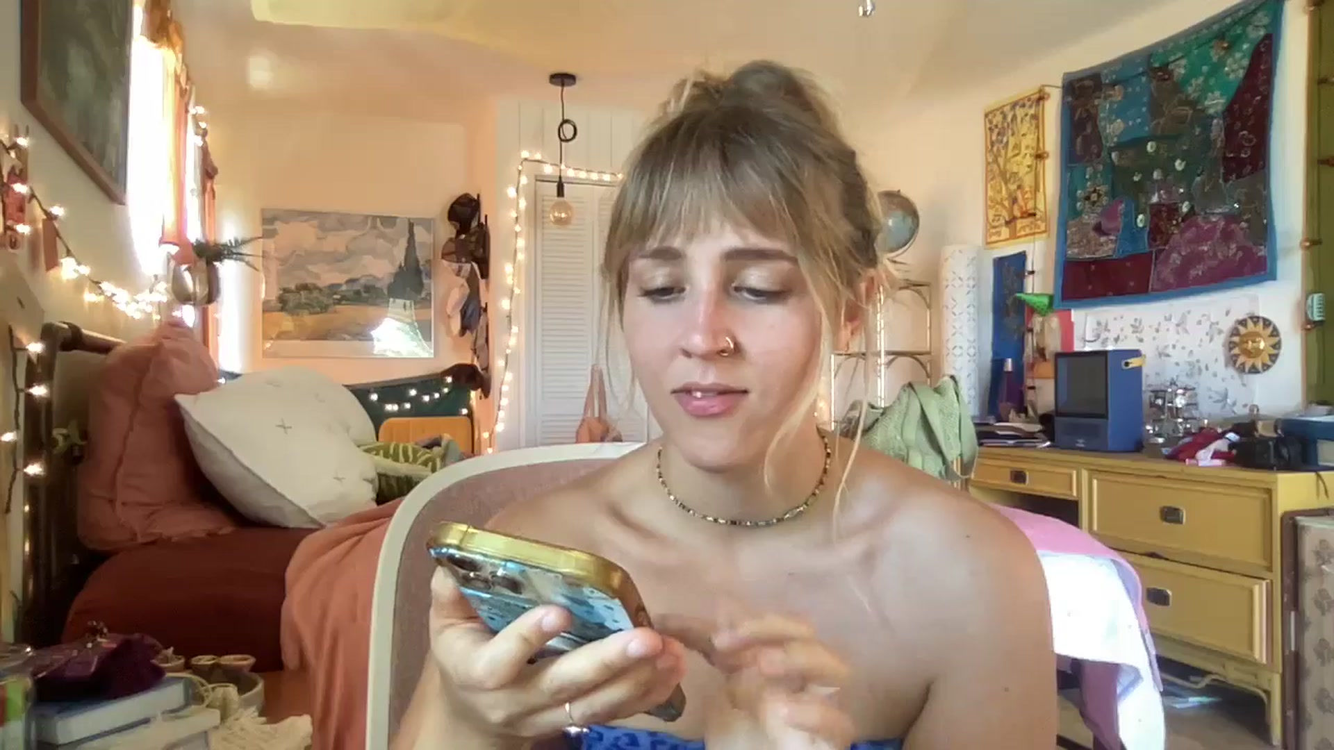 Gallery image thumbnail from PrincessElla_'s myfreecams stream on, 04/17/2024, 24:45 image 3 of 20