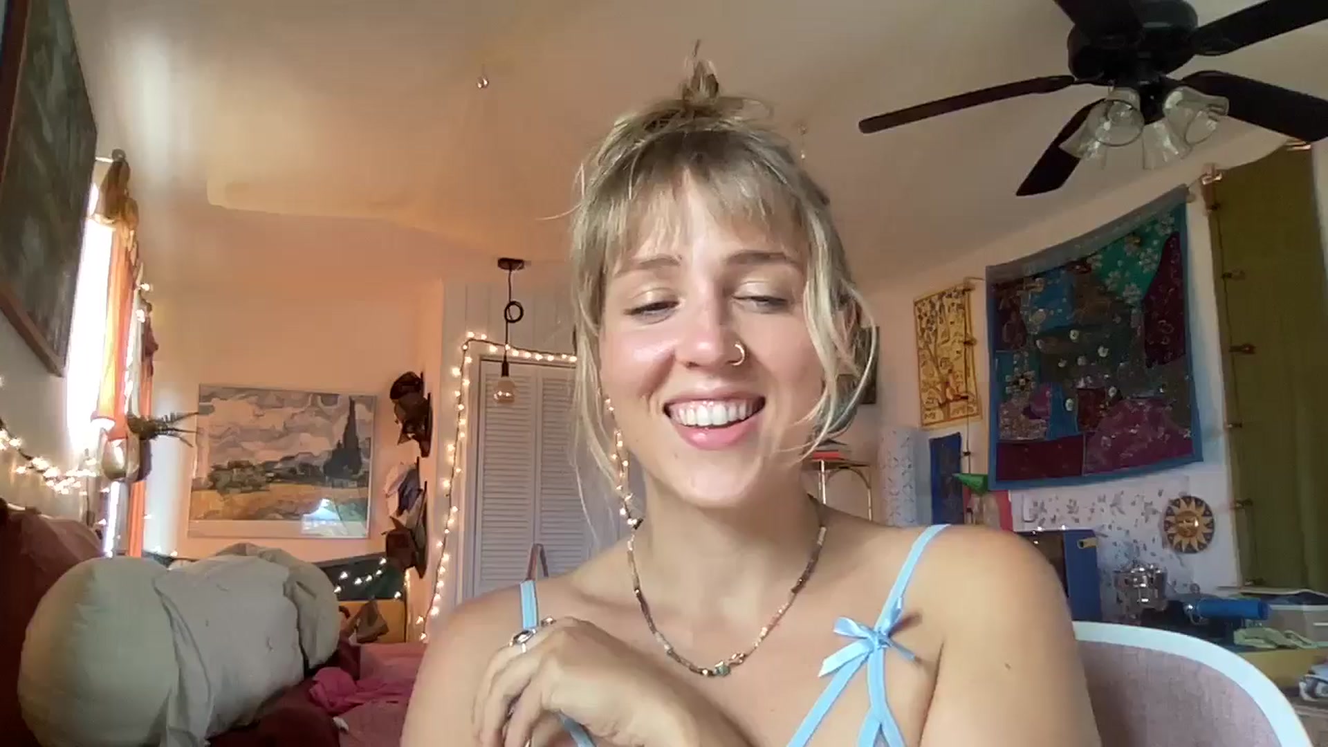 Gallery image thumbnail from PrincessElla_'s myfreecams stream on, 04/26/2024, 22:39 image 16 of 20