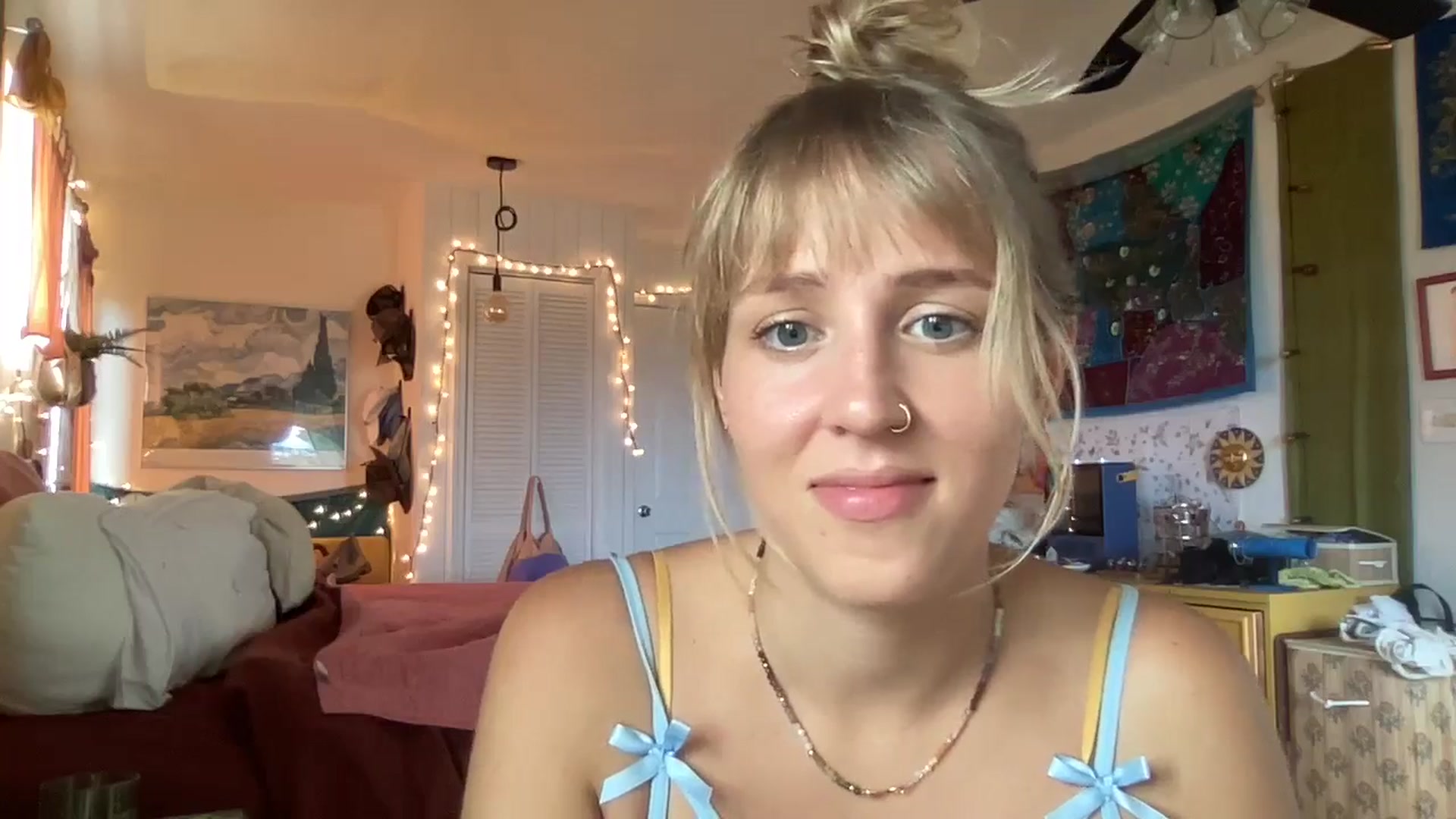 Gallery image thumbnail from PrincessElla_'s myfreecams stream on, 04/26/2024, 22:39 image 3 of 20
