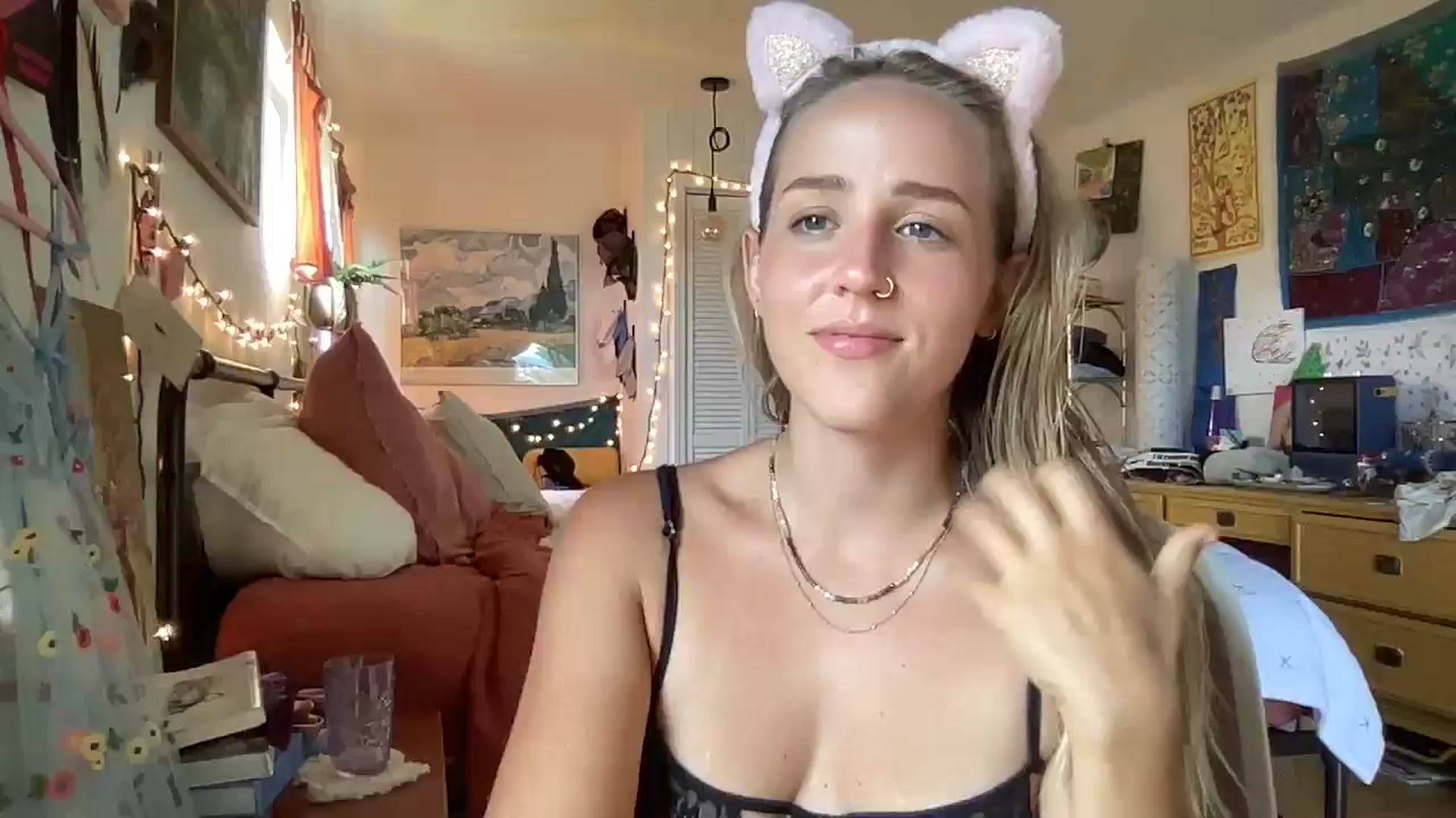 Gallery image thumbnail from PrincessElla_'s myfreecams stream on, 05/21/2024, 22:19 image 20 of 20