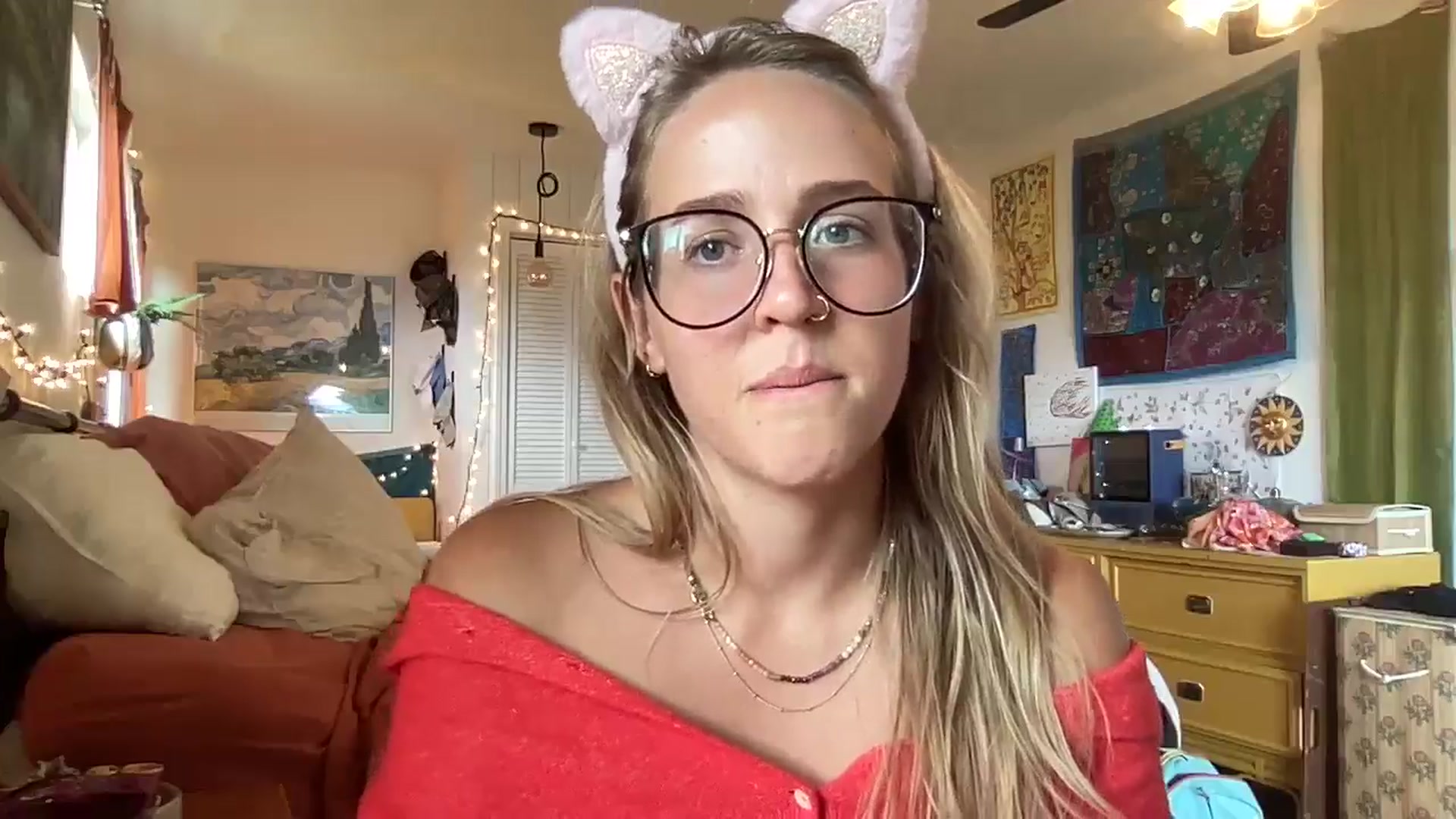 Gallery image thumbnail from PrincessElla_'s myfreecams stream on, 05/24/2024, 24:21 image 8 of 20