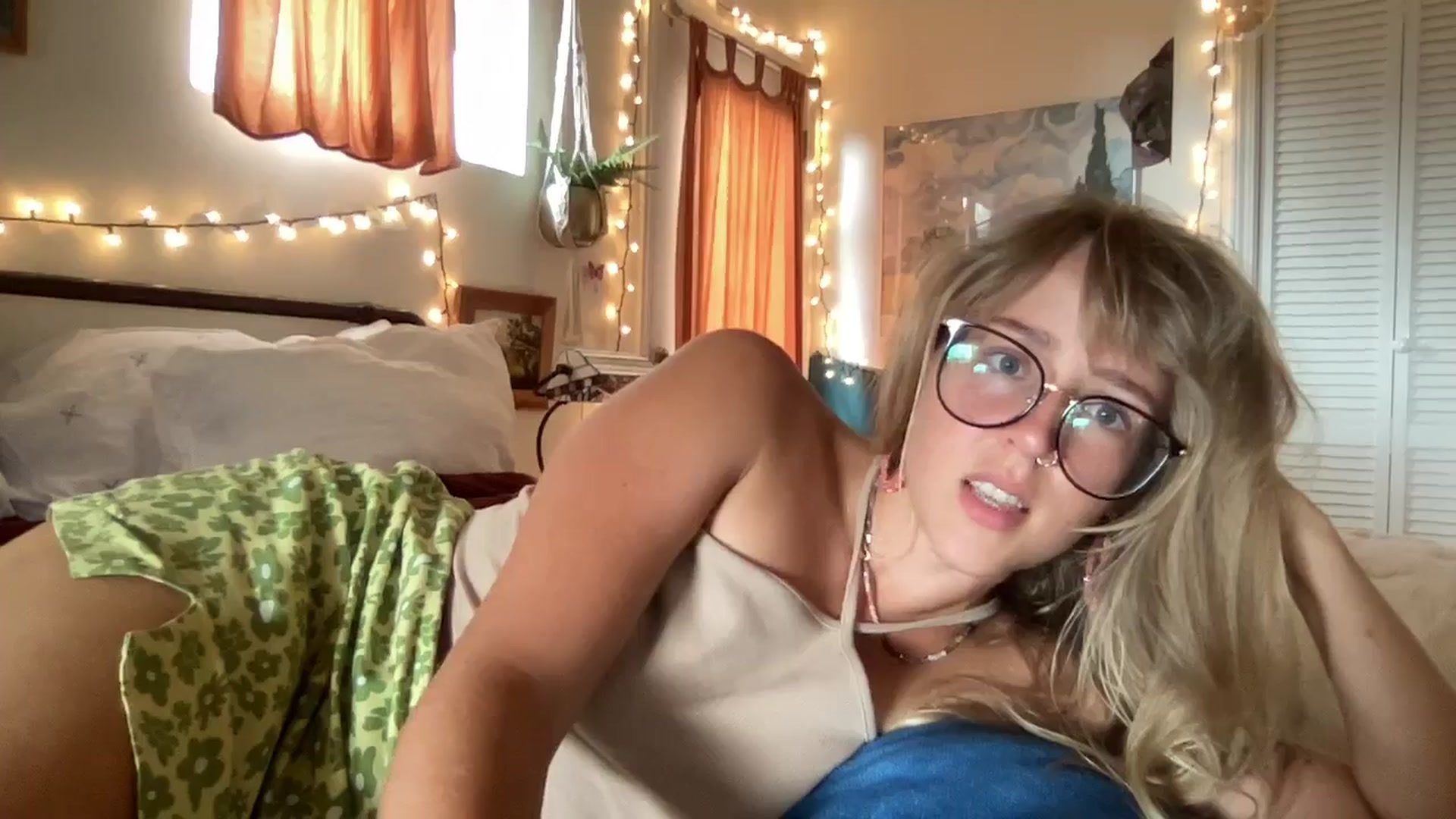 Gallery image thumbnail from PrincessElla_'s myfreecams stream on, 06/08/2024, 02:53 image 6 of 20