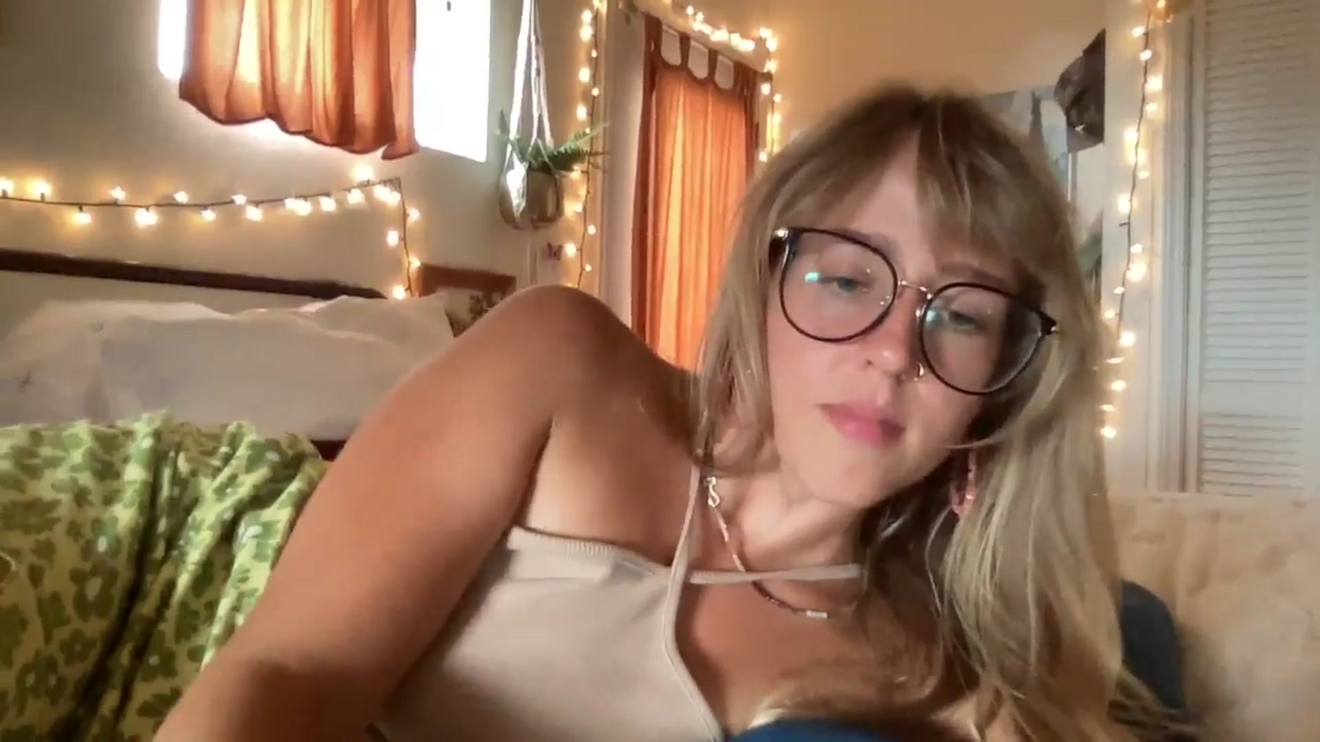 Gallery image thumbnail from PrincessElla_'s myfreecams stream on, 06/08/2024, 02:53 image 13 of 20