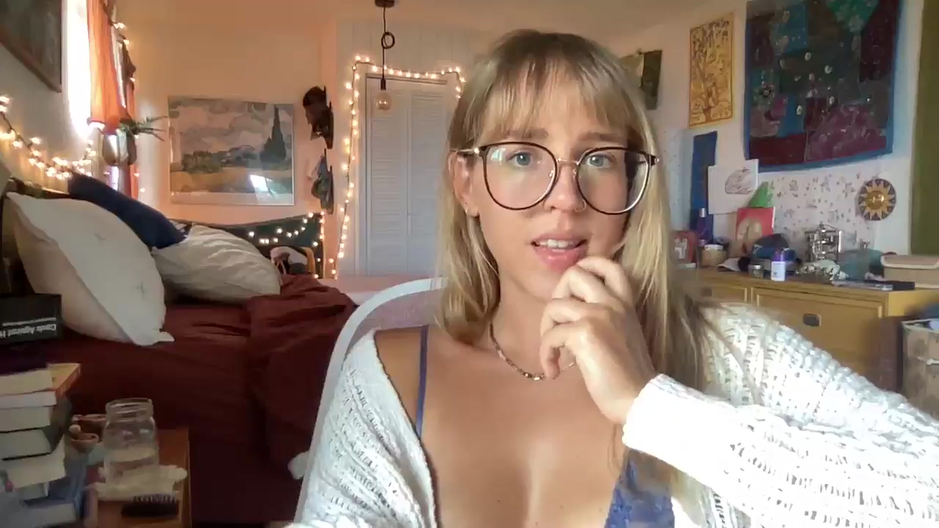 Gallery image thumbnail from PrincessElla_'s myfreecams stream on, 06/15/2024, 19:40 image 8 of 20