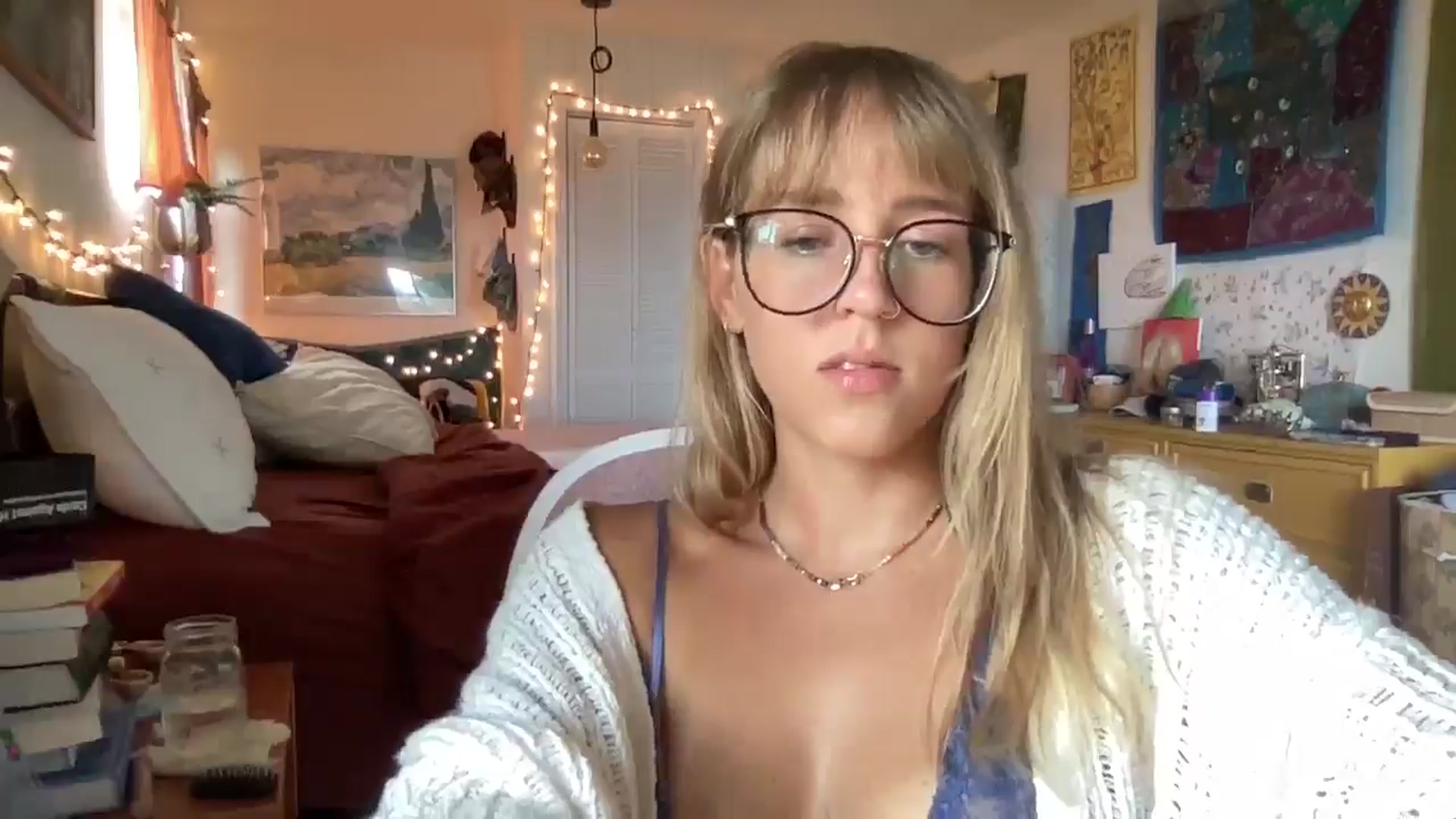 Gallery image thumbnail from PrincessElla_'s myfreecams stream on, 06/15/2024, 19:40 image 9 of 20
