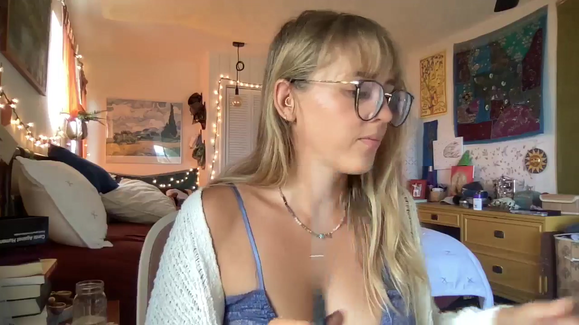 Gallery image thumbnail from PrincessElla_'s myfreecams stream on, 06/15/2024, 20:41 image 15 of 20