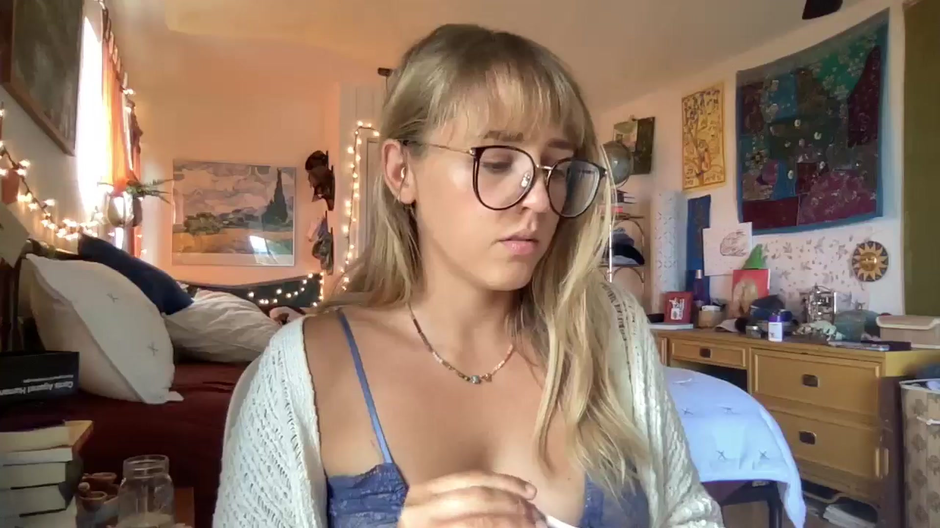 Gallery image thumbnail from PrincessElla_'s myfreecams stream on, 06/15/2024, 20:41 image 14 of 20