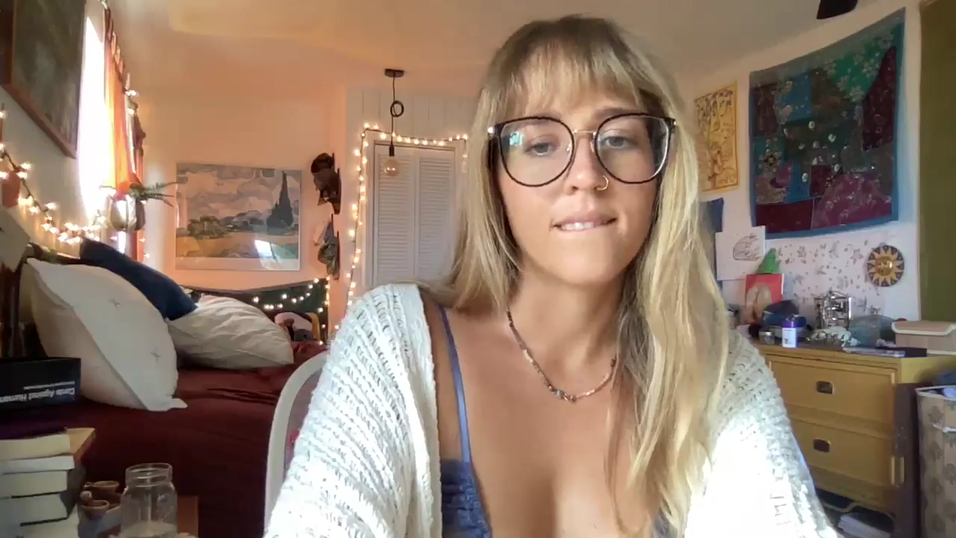 Gallery image thumbnail from PrincessElla_'s myfreecams stream on, 06/15/2024, 20:41 image 9 of 20