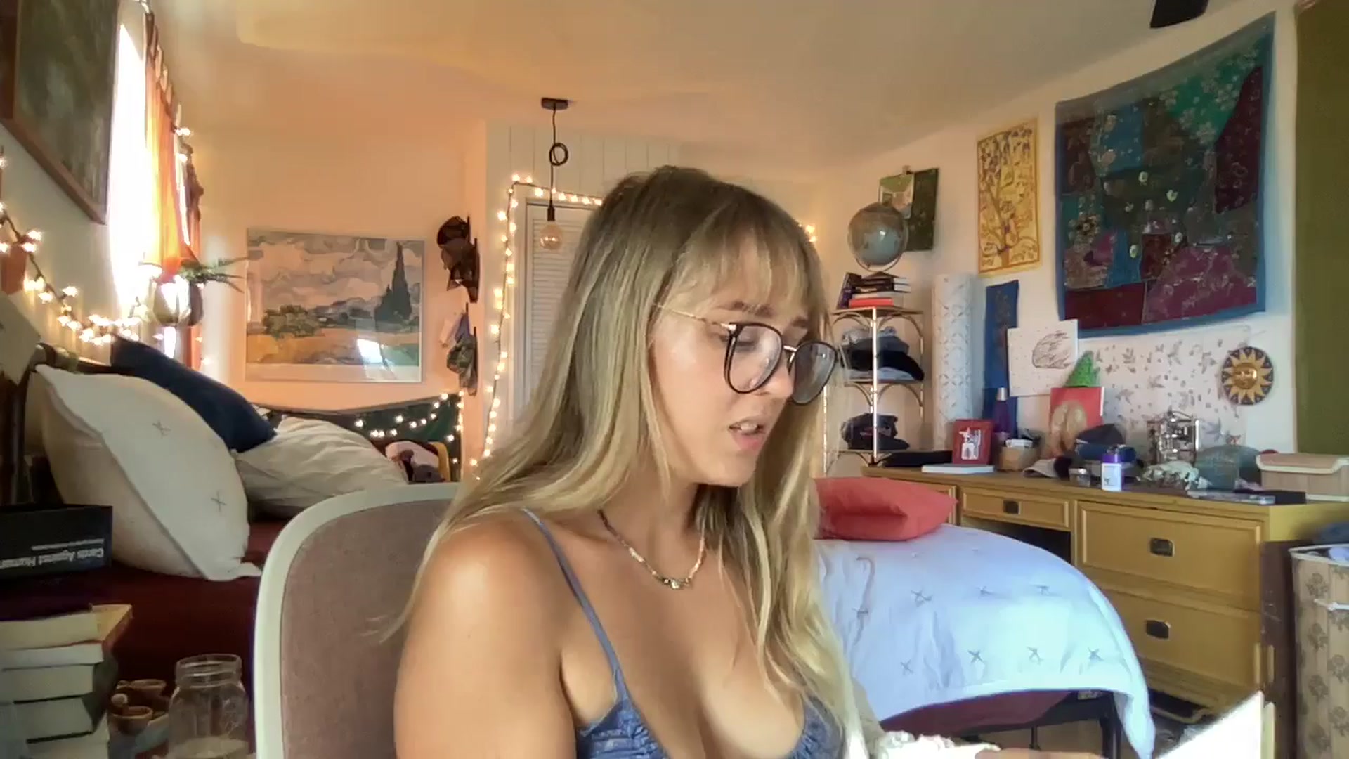 Gallery image thumbnail from PrincessElla_'s myfreecams stream on, 06/15/2024, 20:41 image 19 of 20