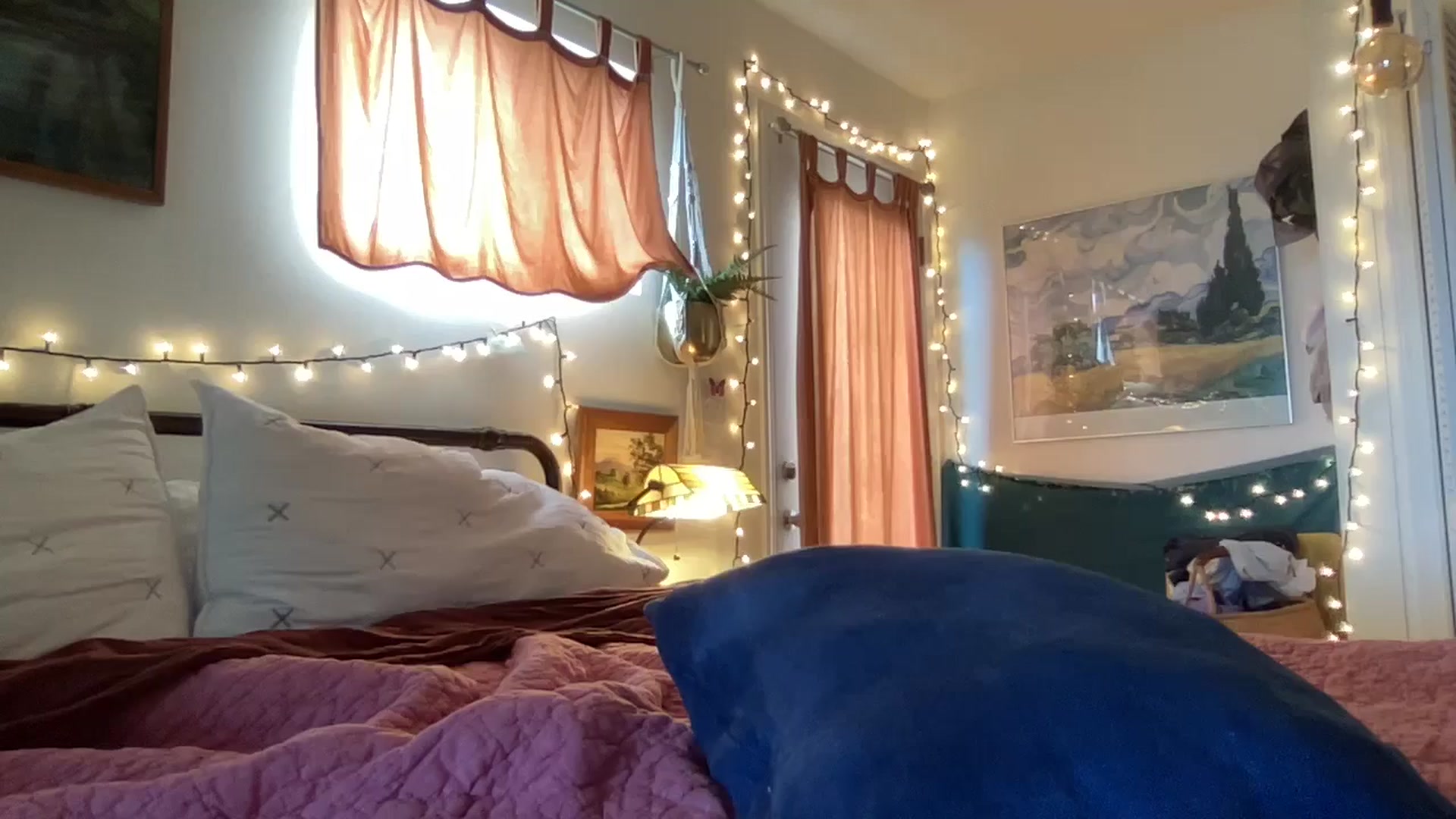 Gallery image thumbnail from PrincessElla_'s myfreecams stream on, 06/28/2024, 20:35 image 9 of 20