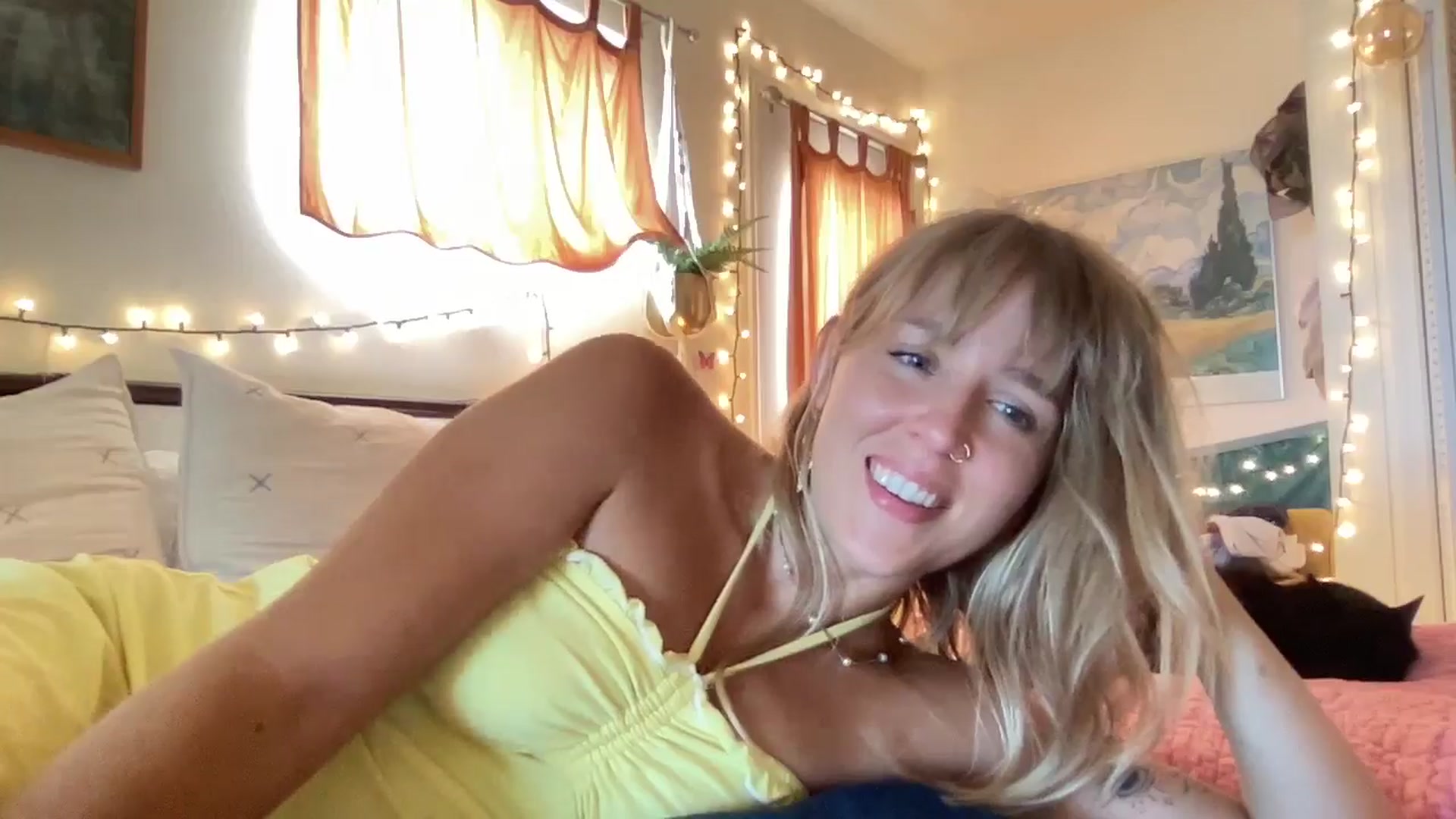 Gallery image thumbnail from PrincessElla_'s myfreecams stream on, 06/28/2024, 20:35 image 16 of 20