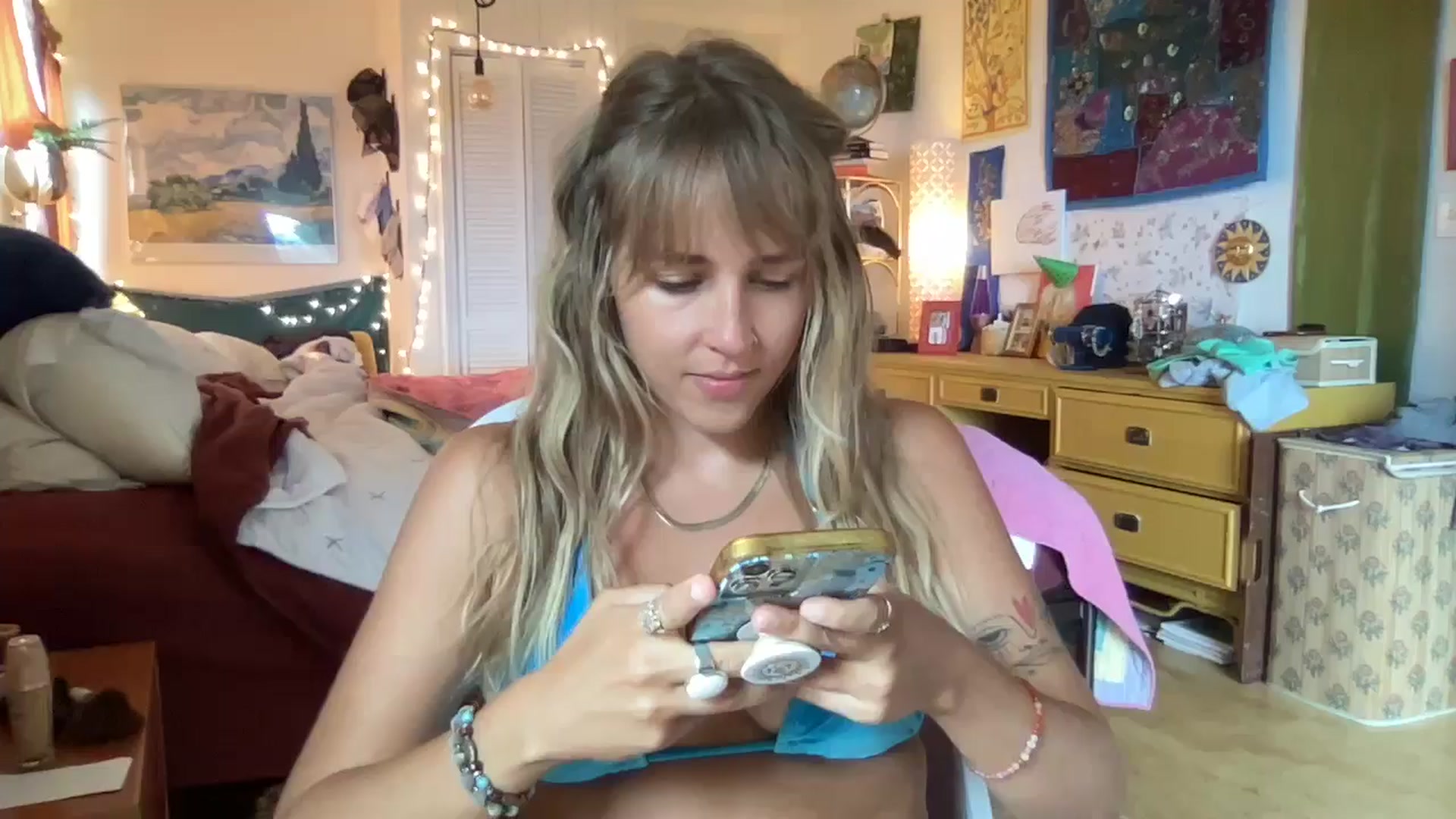 Gallery image thumbnail from PrincessElla_'s myfreecams stream on, 06/29/2024, 22:45 image 7 of 20