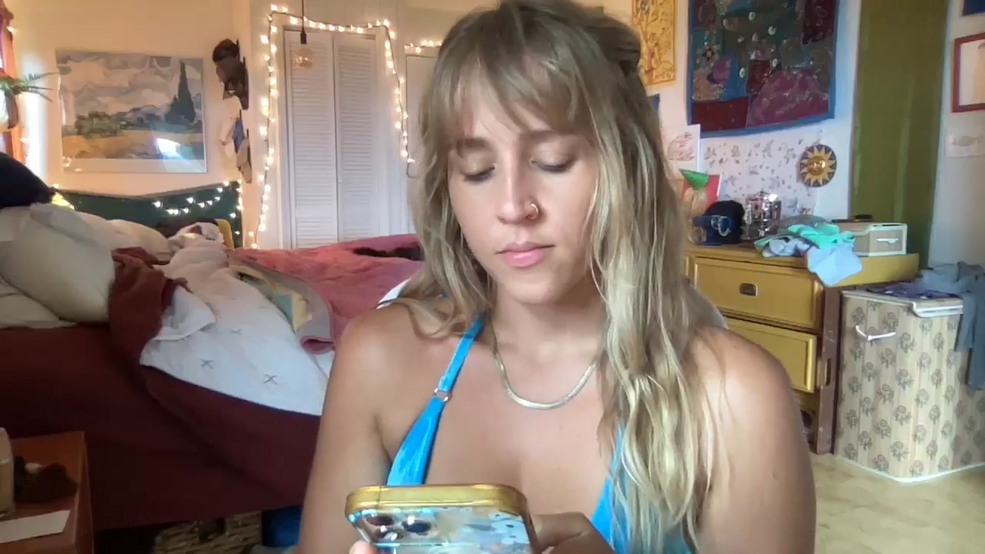 Gallery image thumbnail from PrincessElla_'s myfreecams stream on, 06/29/2024, 22:45 image 11 of 20