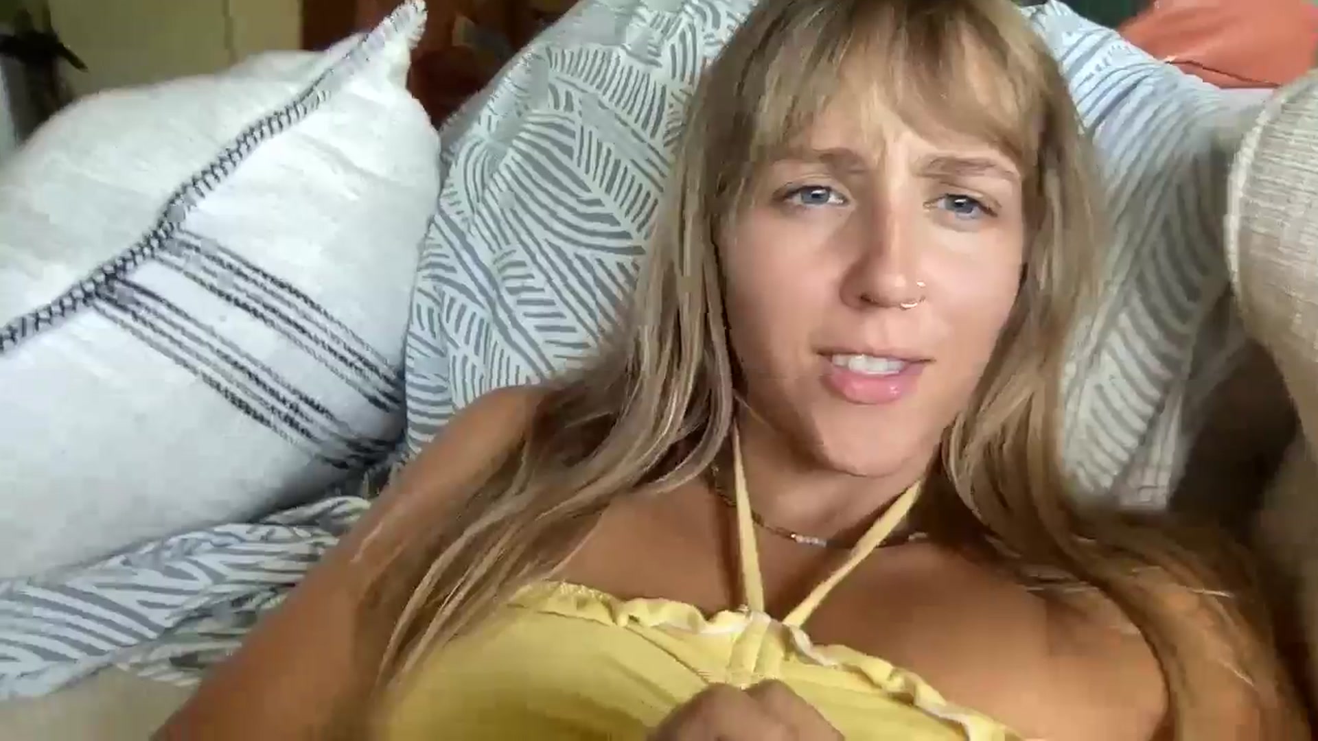 Gallery image thumbnail from PrincessElla_'s myfreecams stream on, 07/05/2024, 23:33 image 5 of 20