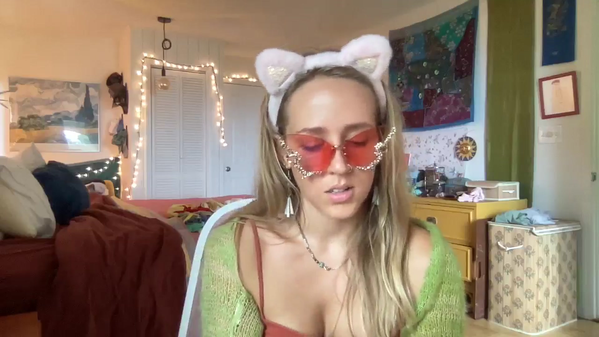 Gallery image thumbnail from PrincessElla_'s myfreecams stream on, 07/06/2024, 22:14 image 13 of 20