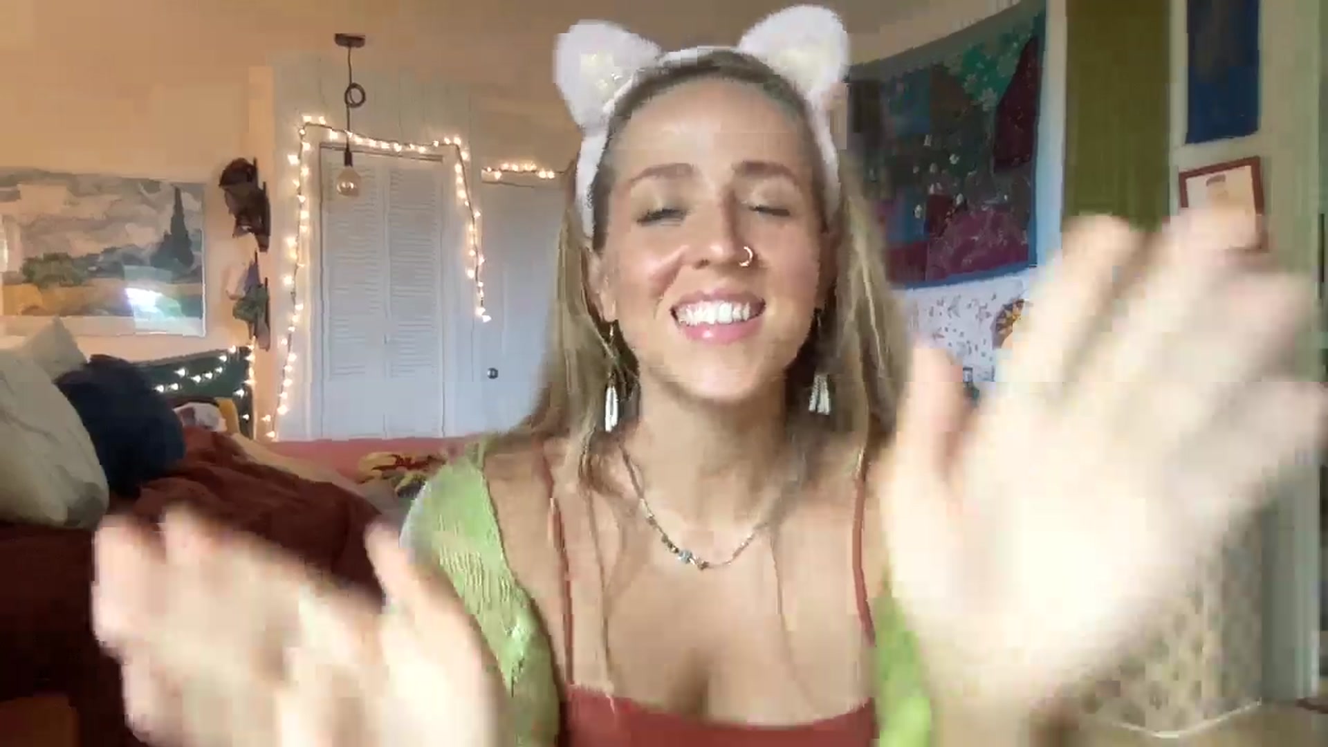 Gallery image thumbnail from PrincessElla_'s myfreecams stream on, 07/06/2024, 22:14 image 10 of 20