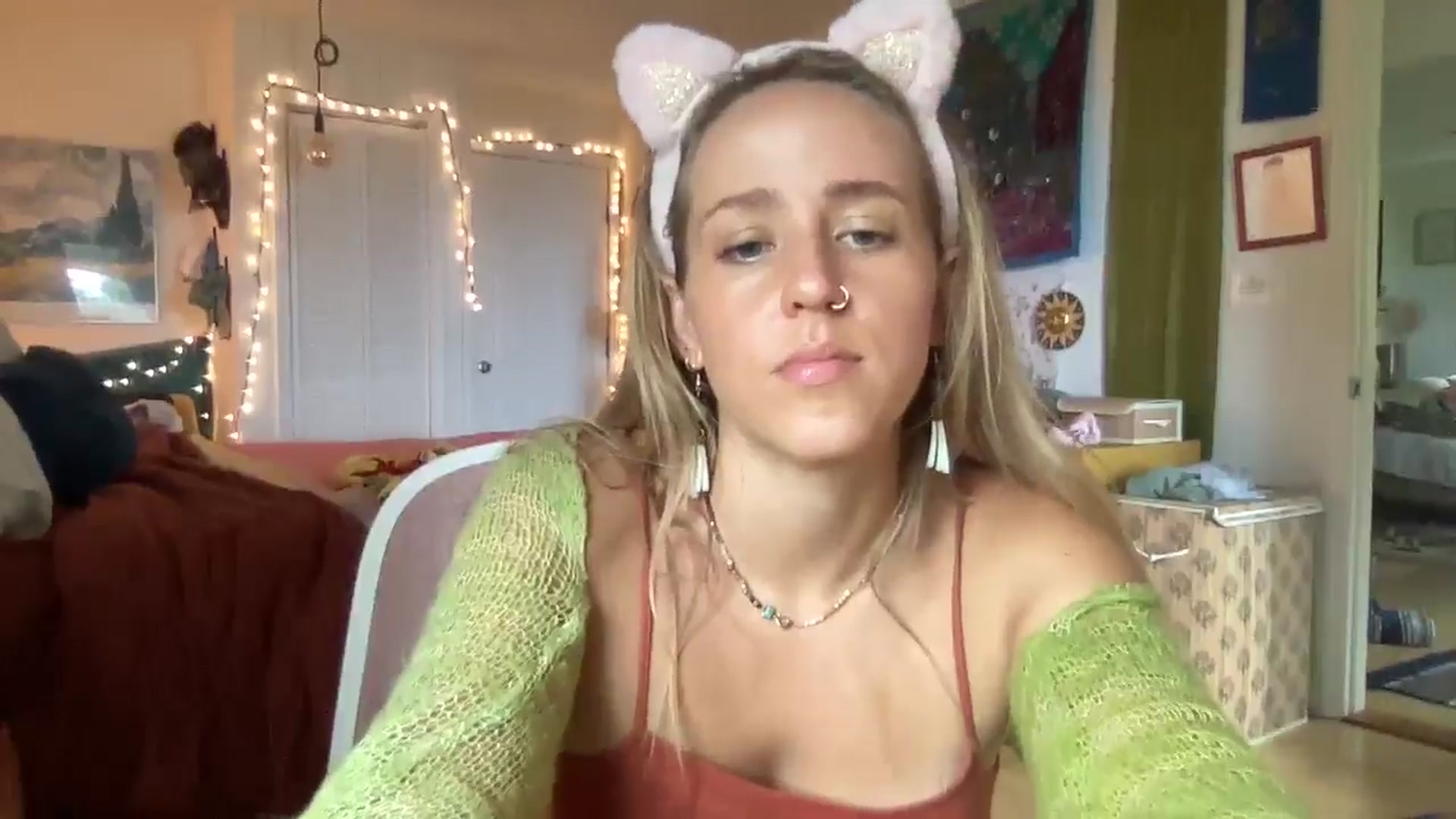 Gallery image thumbnail from PrincessElla_'s myfreecams stream on, 07/06/2024, 22:14 image 9 of 20