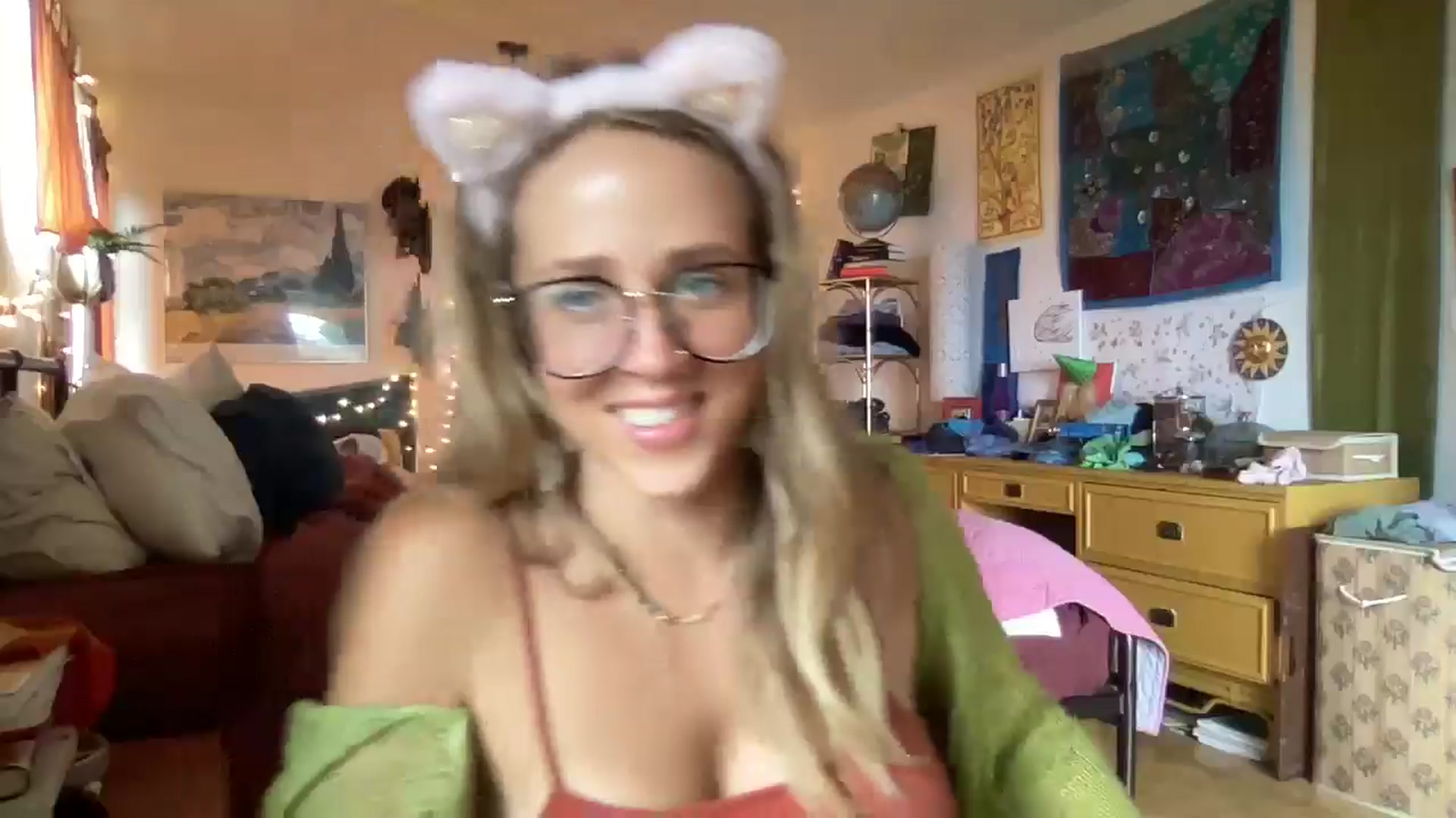Gallery image thumbnail from PrincessElla_'s myfreecams stream on, 07/06/2024, 22:58 image 5 of 20
