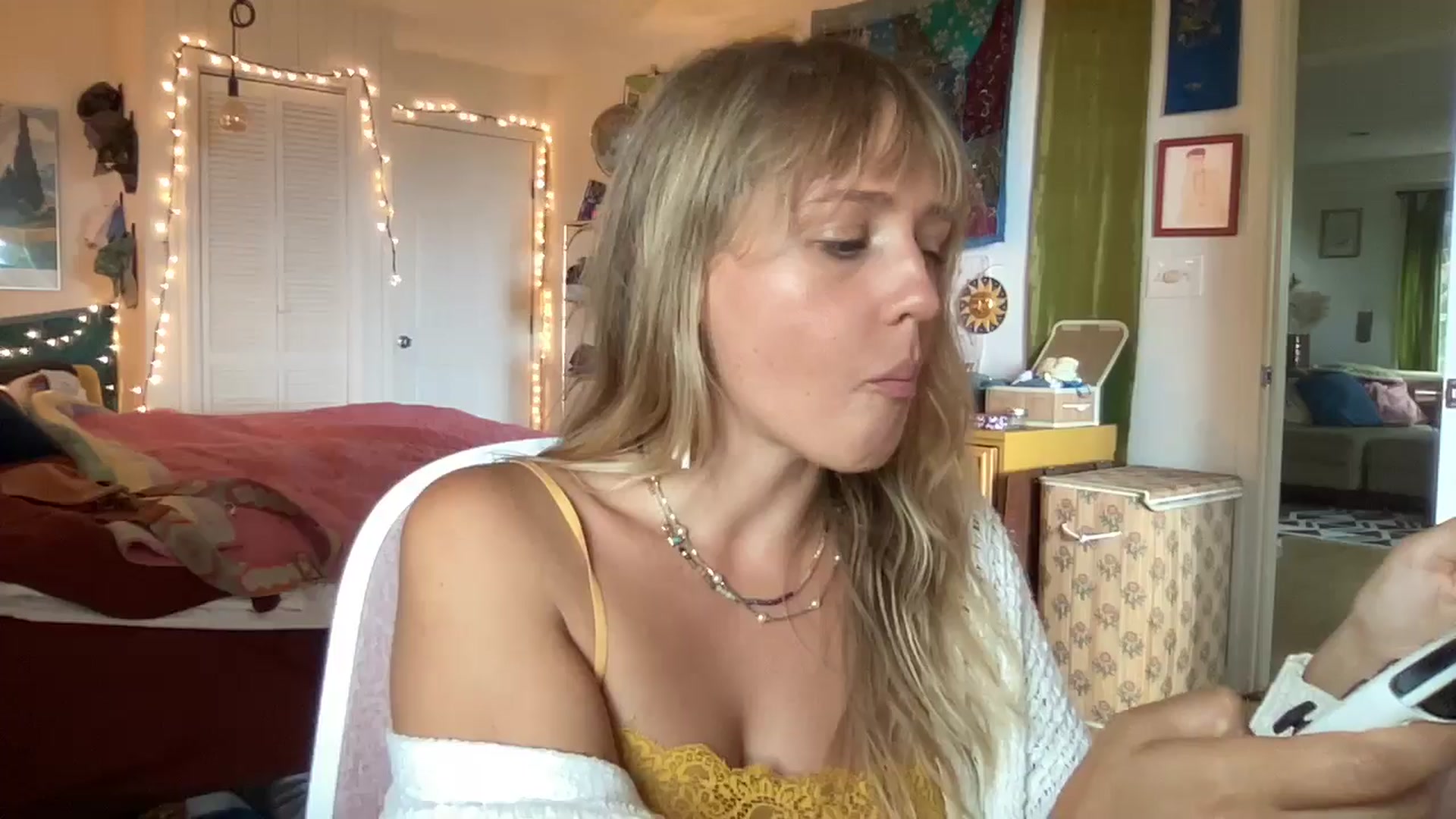 Gallery image thumbnail from PrincessElla_'s myfreecams stream on, 07/10/2024, 03:19 image 5 of 20