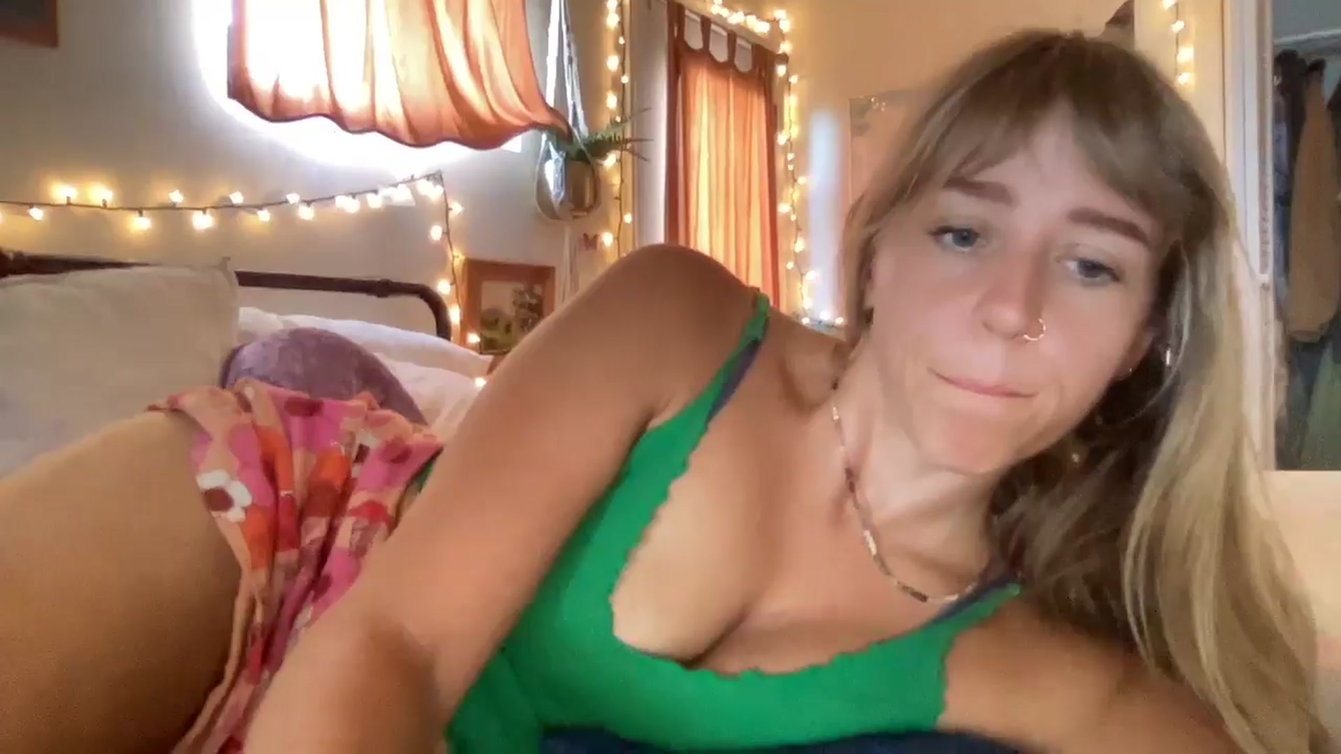 Gallery image thumbnail from PrincessElla_'s myfreecams stream on, 07/18/2024, 19:31 image 14 of 20